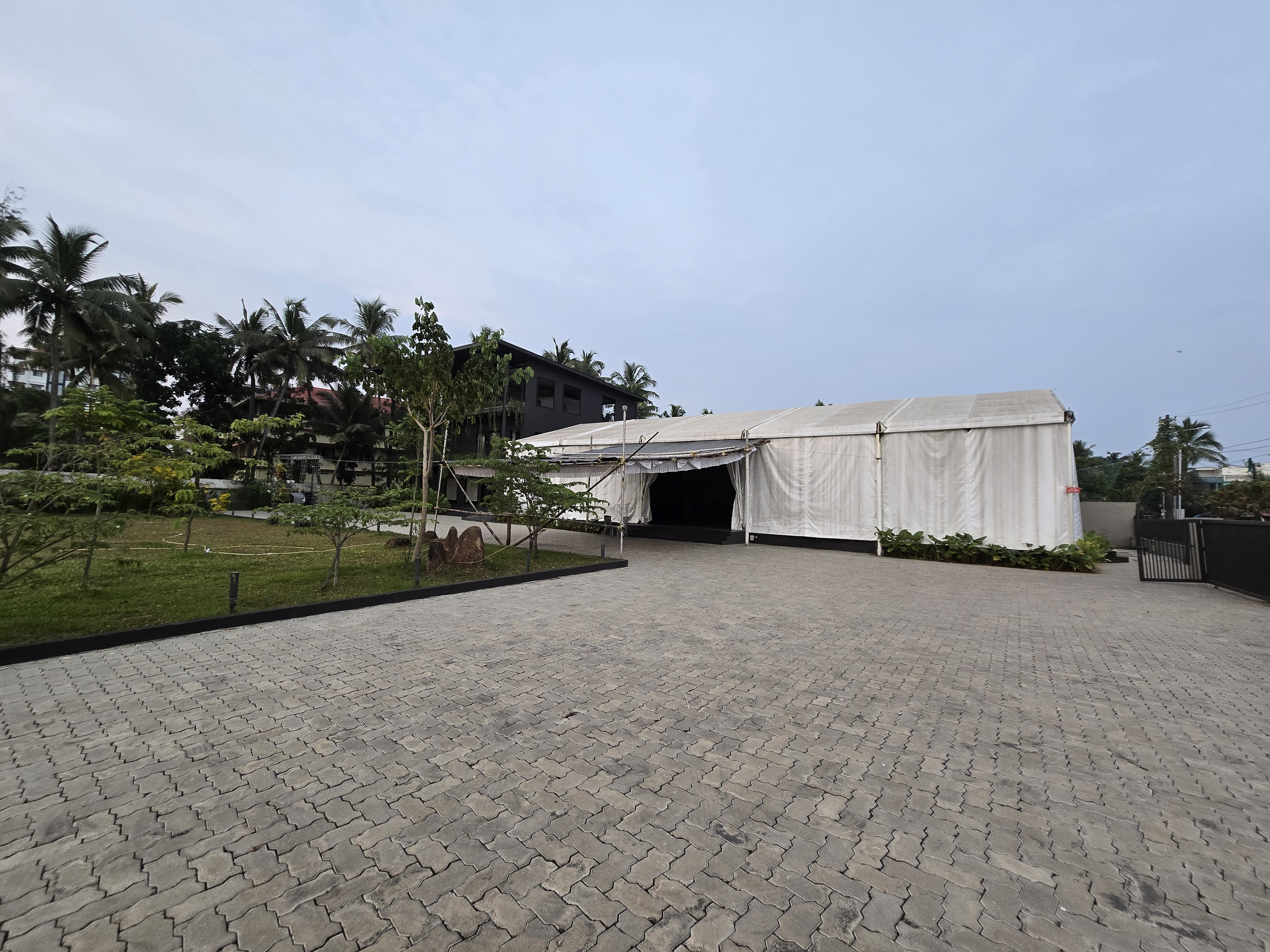 Vidya & Naveen — Kochi 4