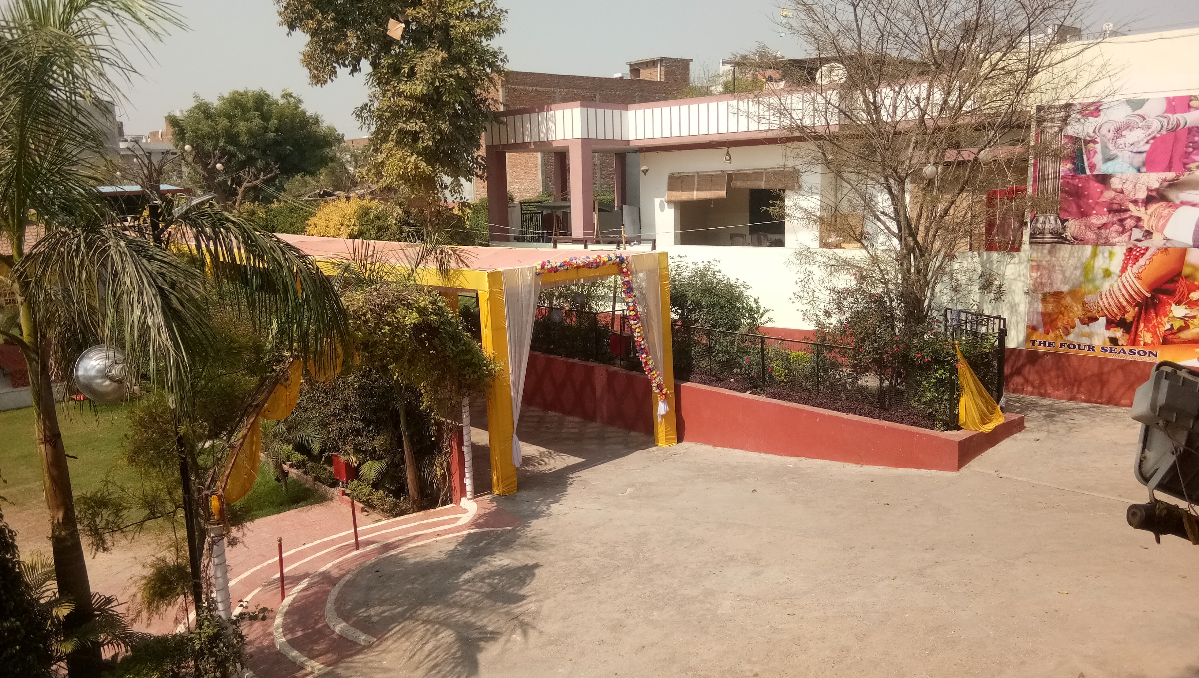 The Four Seasons : Party Lawn, Prayagraj — photo 10