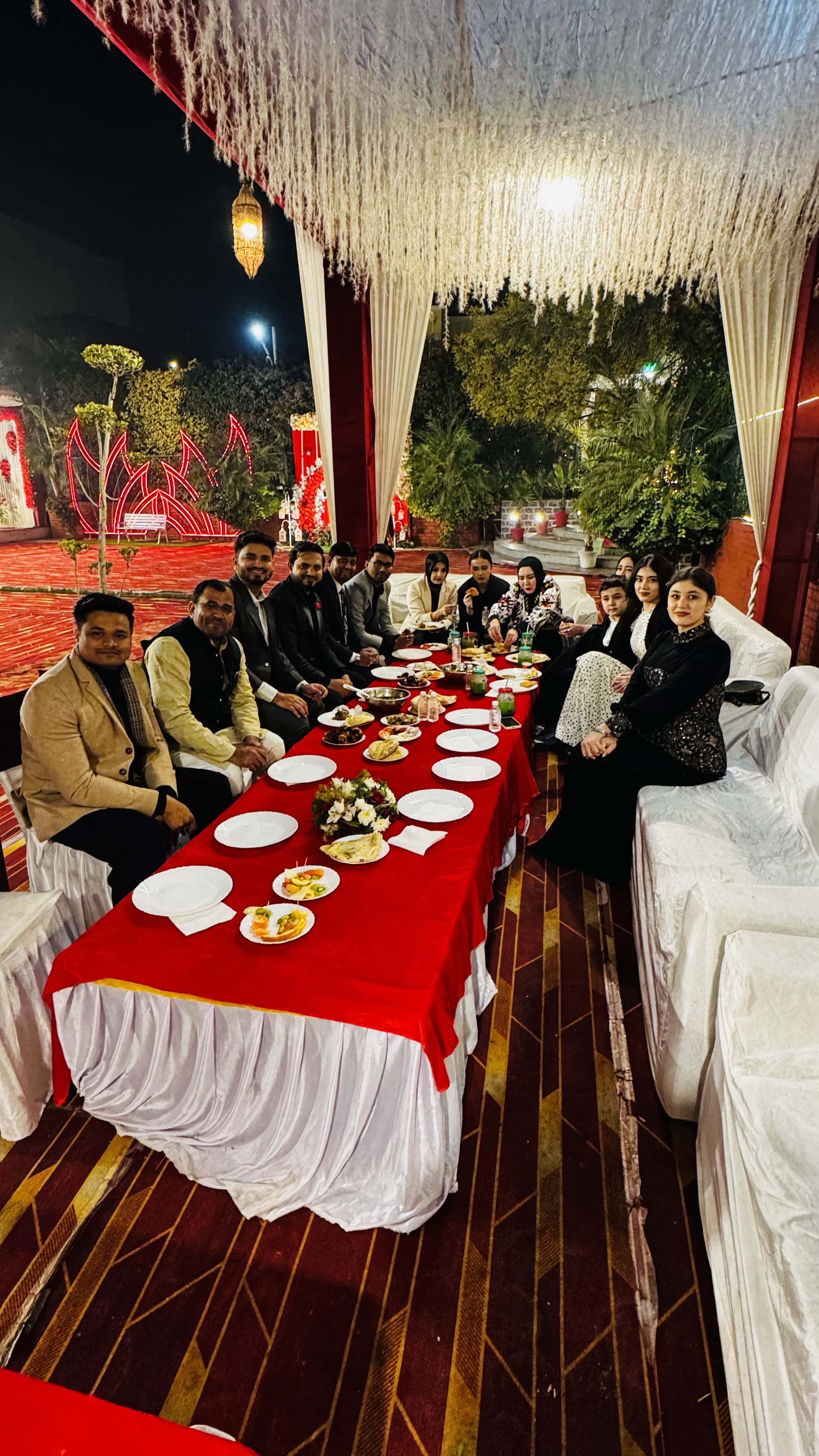 The Four Seasons : Party Lawn, Prayagraj — photo 6