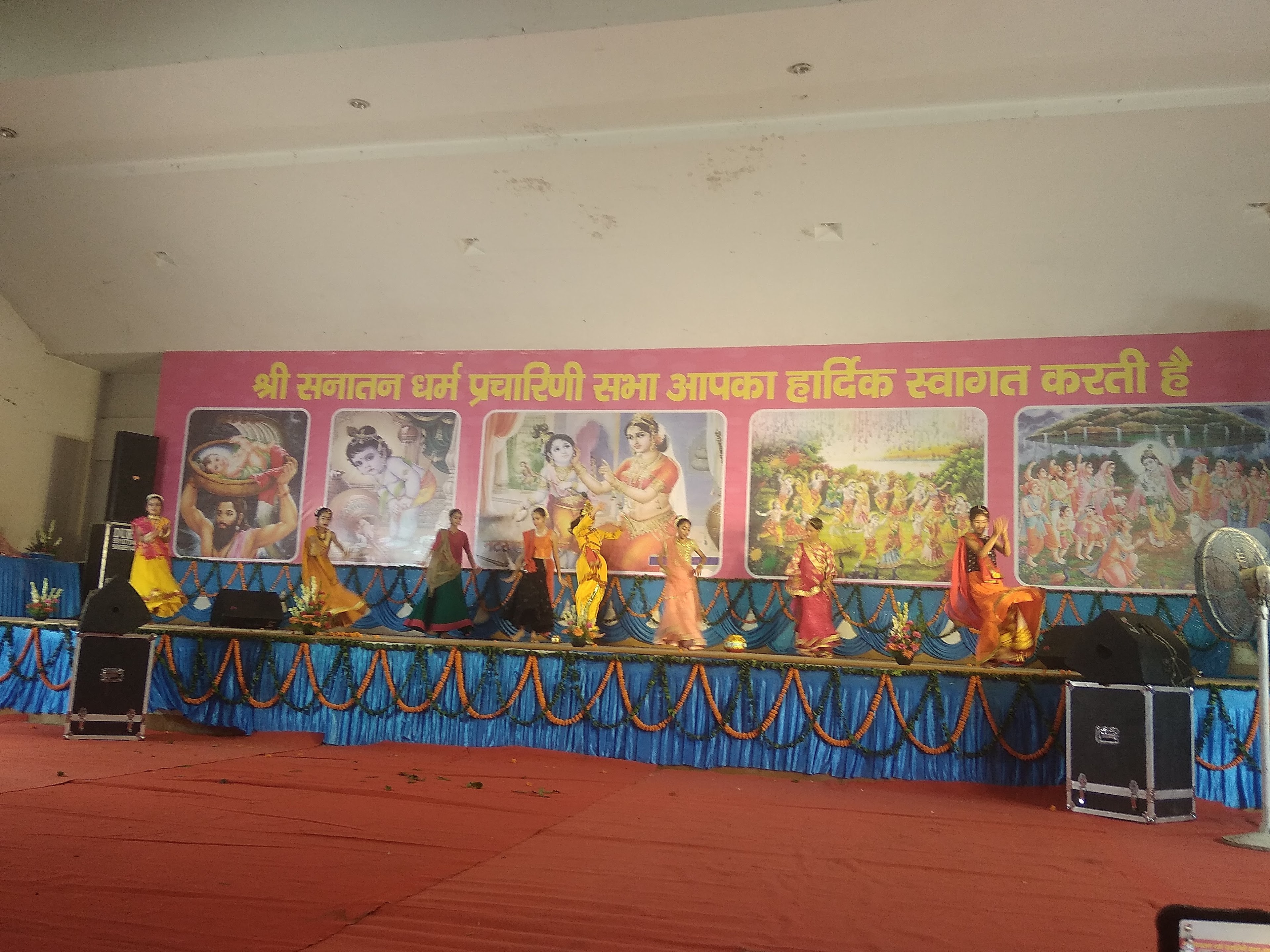 Community Centre DLF Phase III, Gurgaon — photo 3