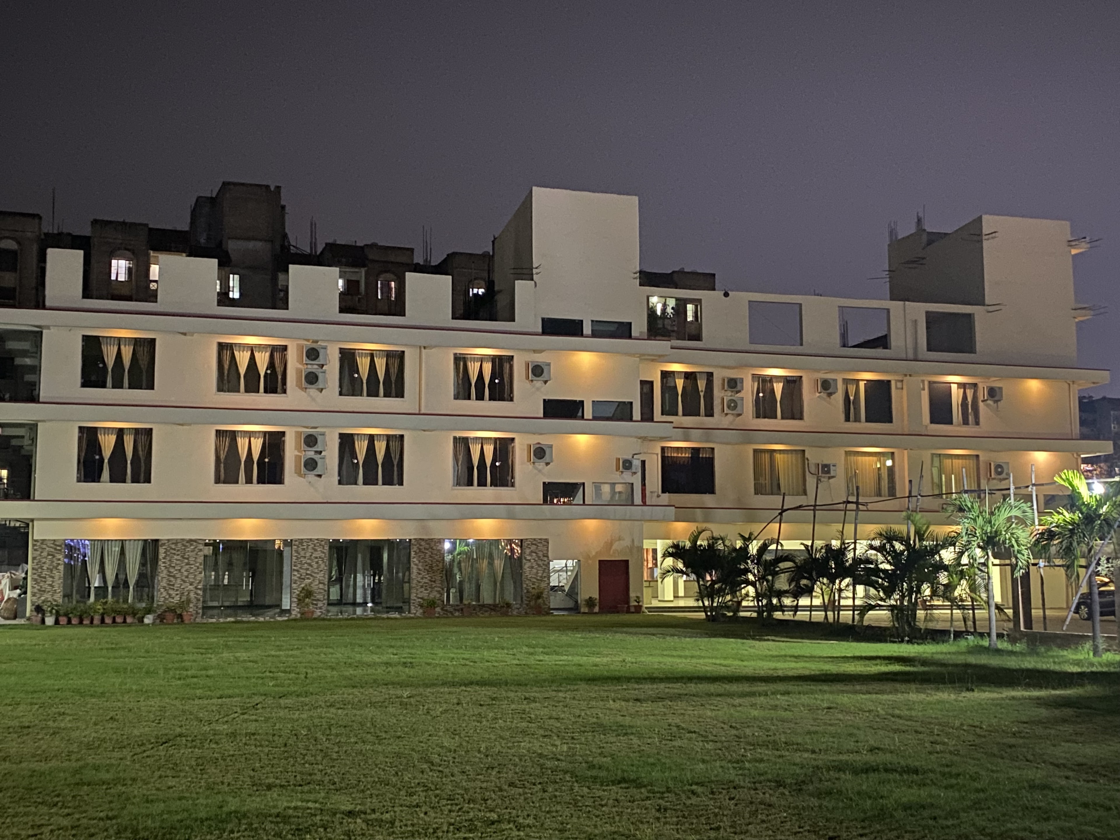 SHRISTI LAWNS & BANQUET, Raipur — photo 3
