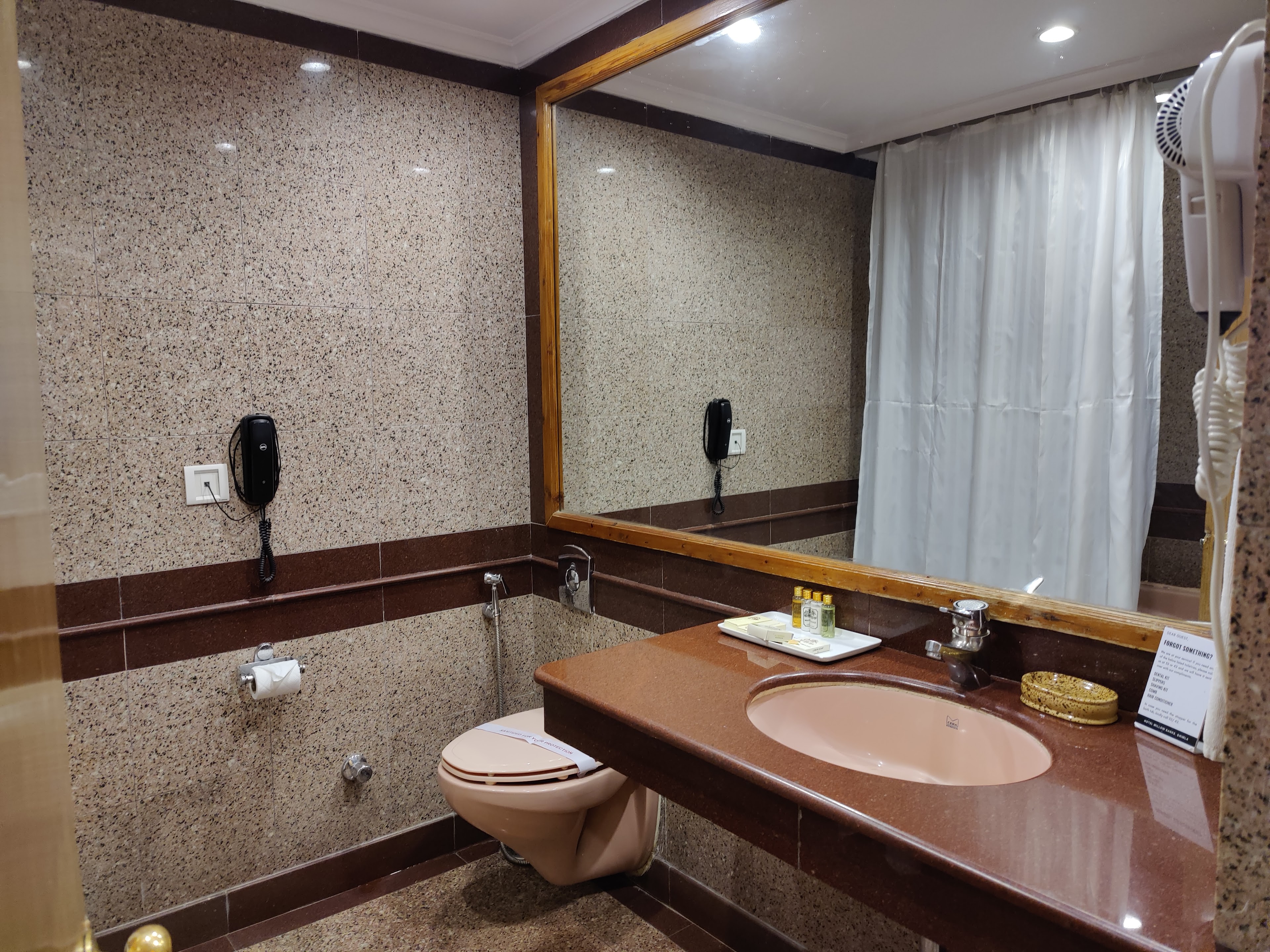 Hotel Willow Banks- Boutique 4 star Hotel on the Mall Road Shimla, Shimla — photo 3