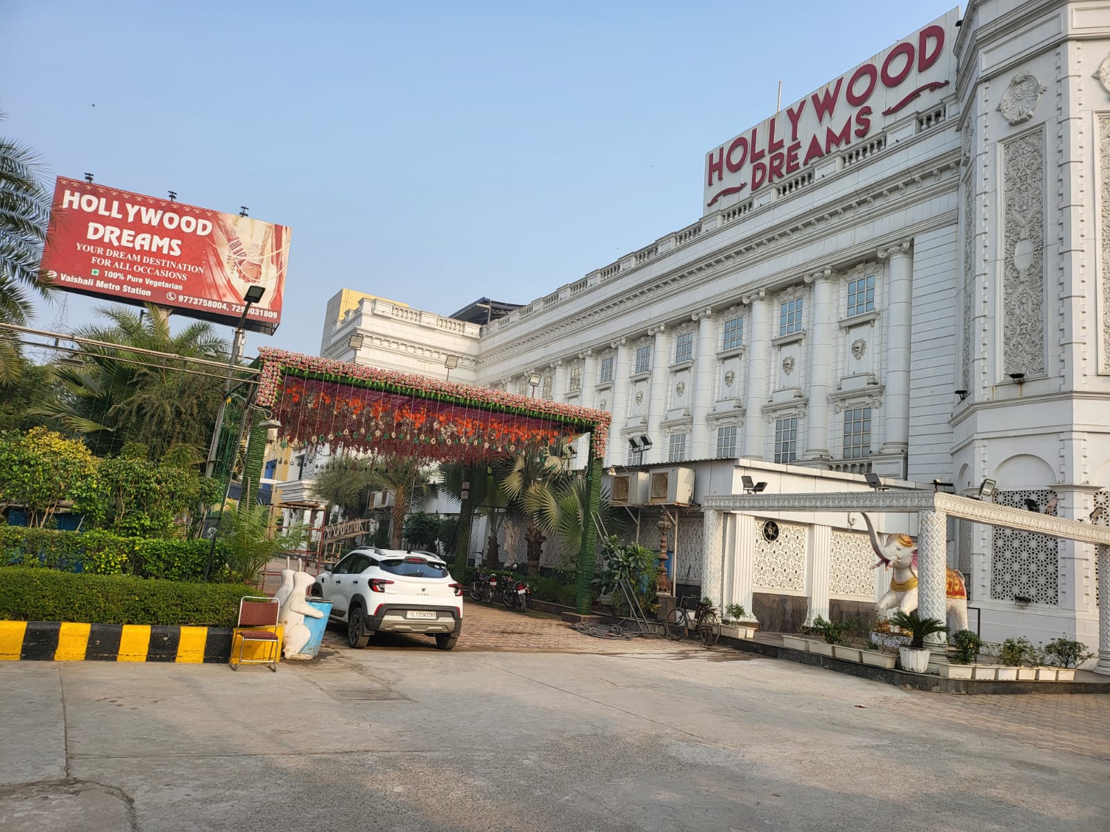 Hollywood Dreams, Ghaziabad — photo 9
