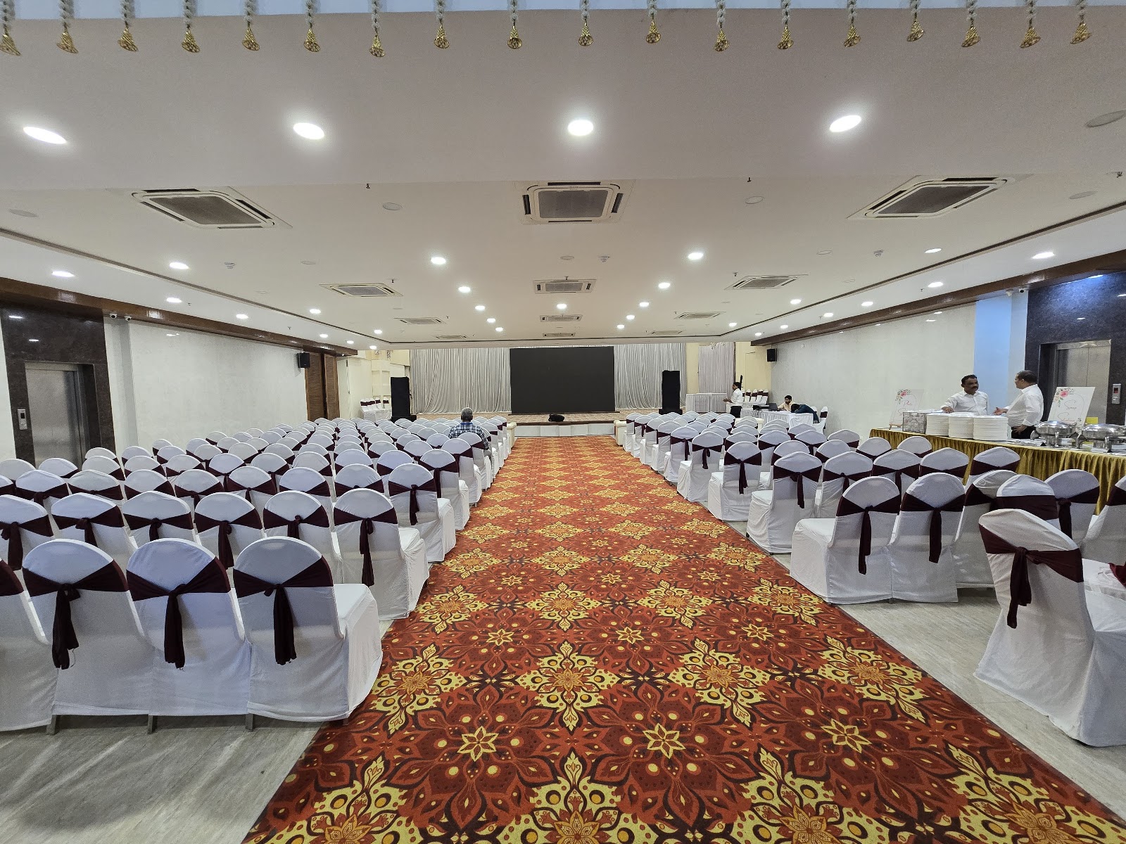 Earth Terrace Banquet, Mumbai — photo 1