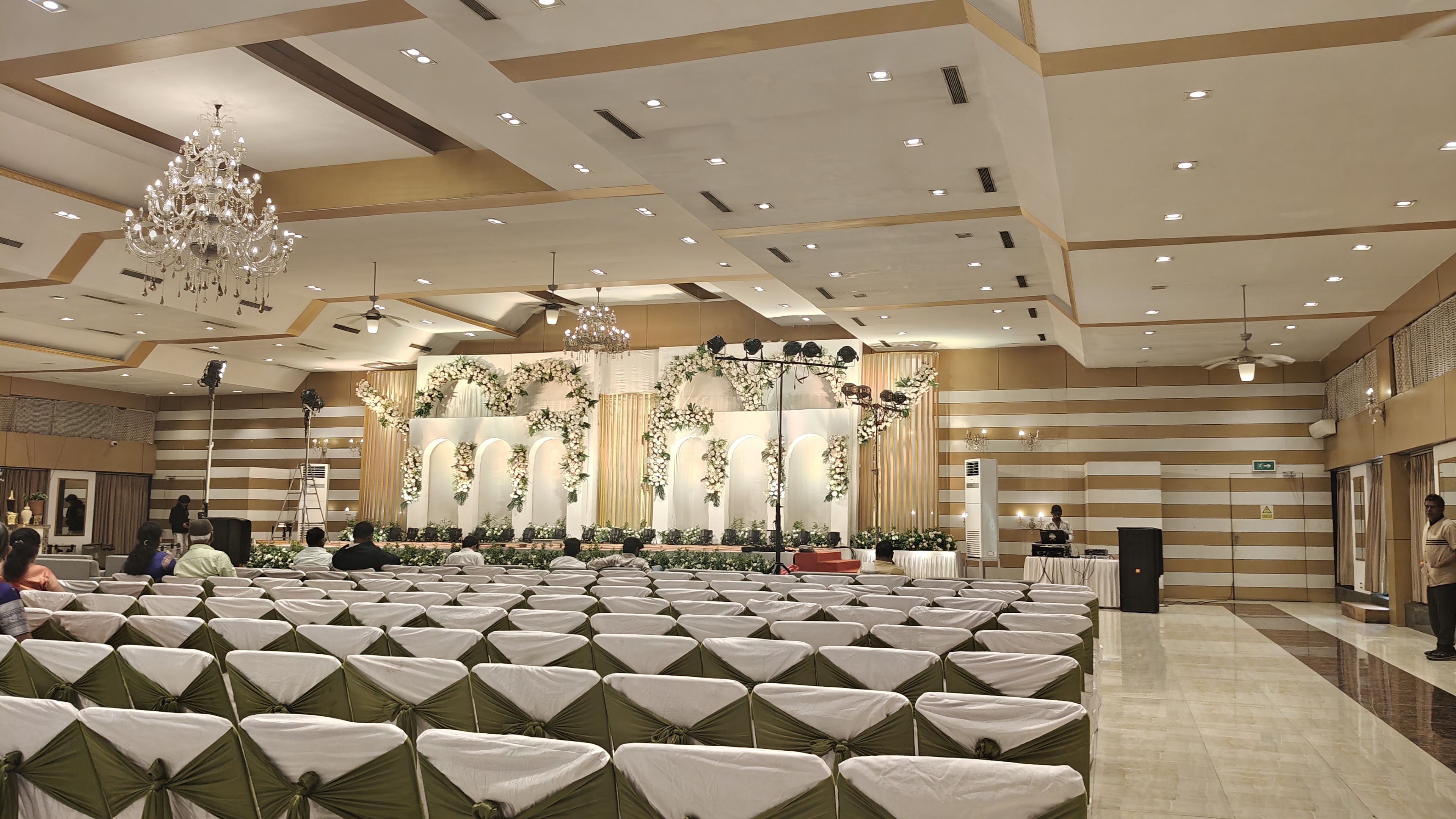 Swami Narayan Banquet Hall, Nashik — photo 1