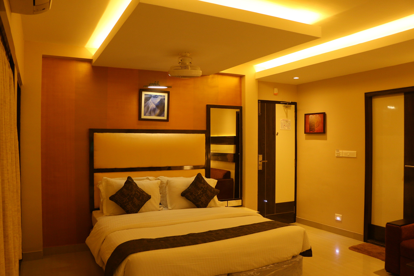 Hotel Paris Presidency, Thalassery — photo 2