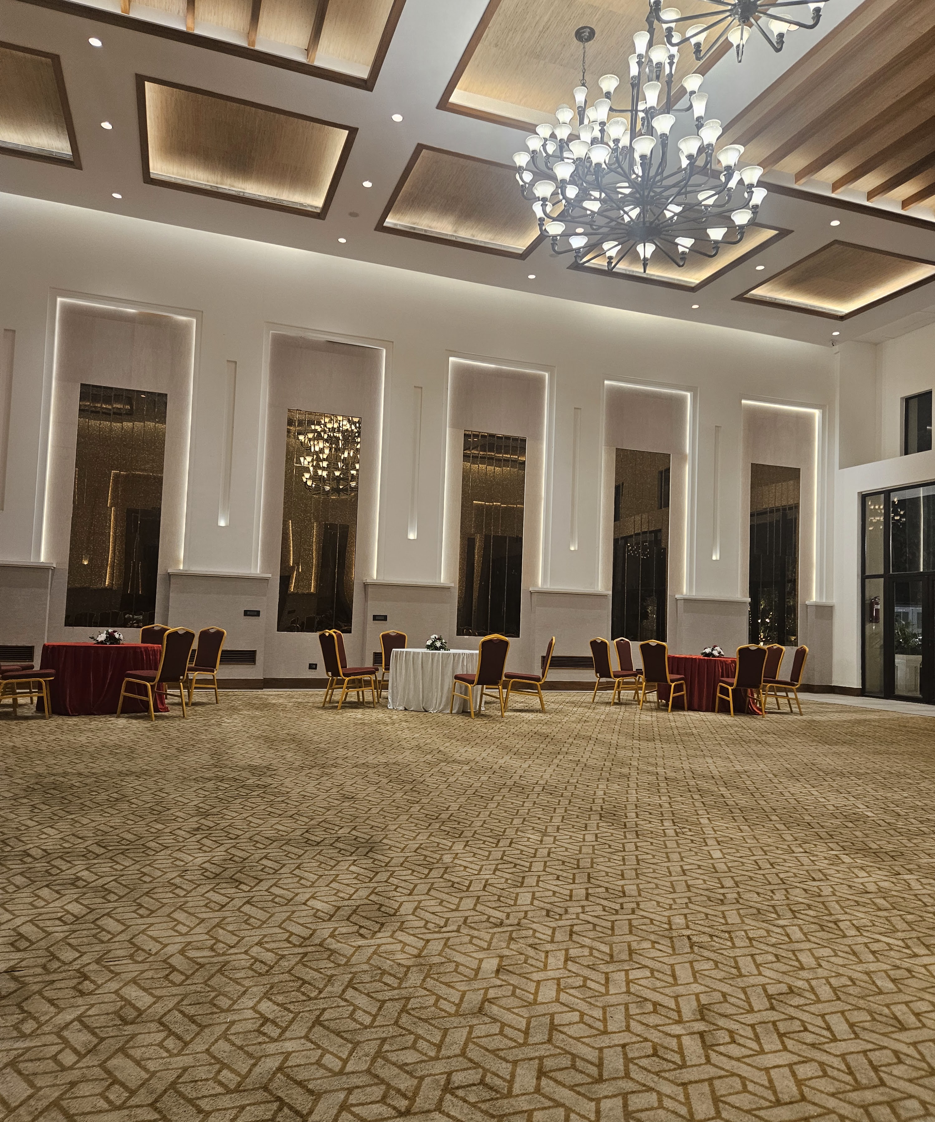 The Oasis Club, Lucknow — photo 4
