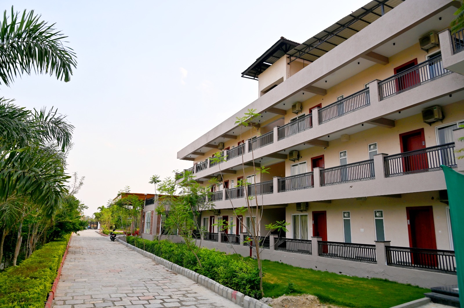 The Village Lake Resort, Varanasi — photo 7