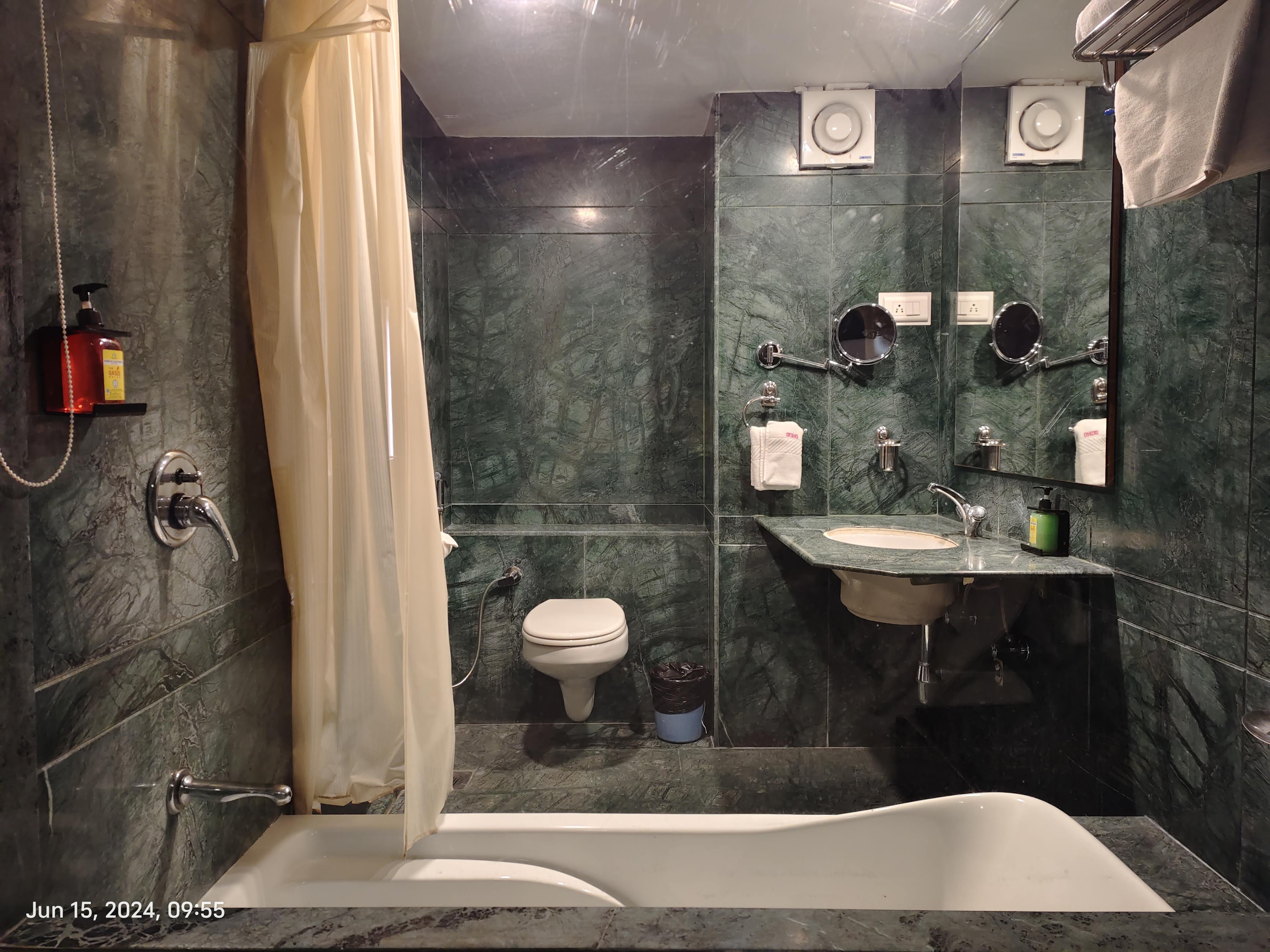 The Oasis Hotel, Vadodara — photo 4