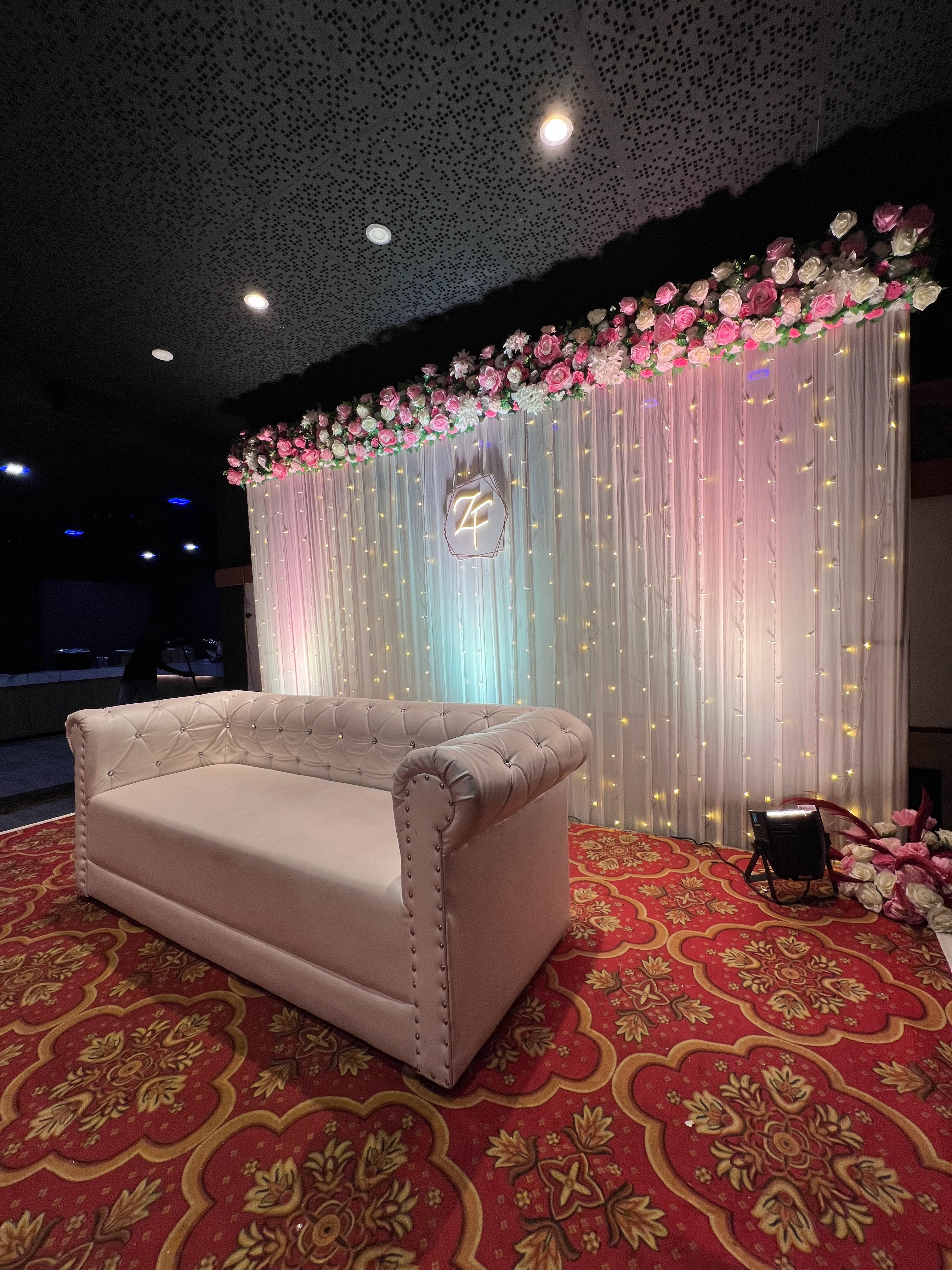Neon-The Disc/Banquets/rooms, Surat — photo 9
