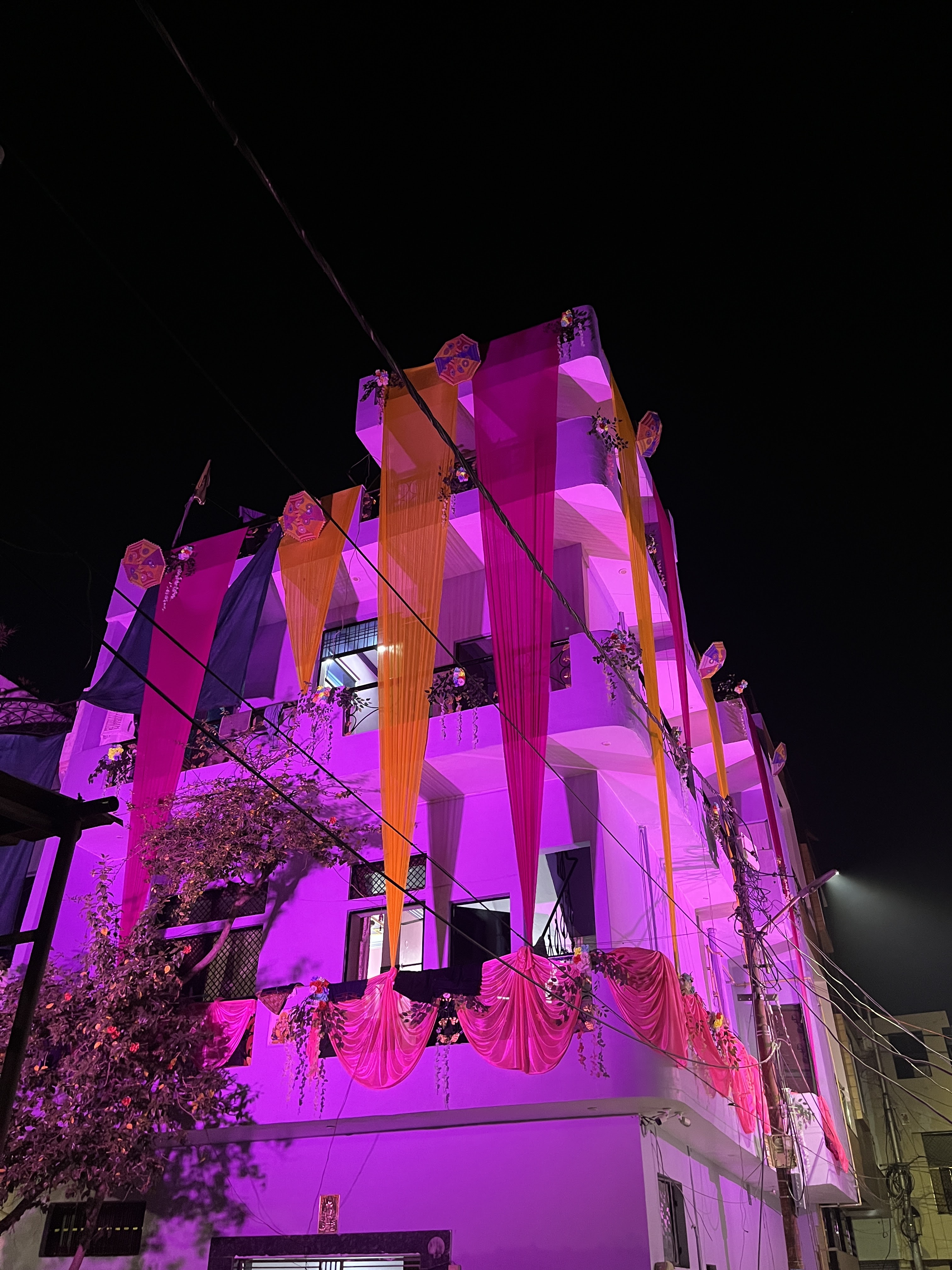 Wedding Decoration Kanpur | Events & Arts | Balloon & Cold Fire Entry, Kanpur — photo 5