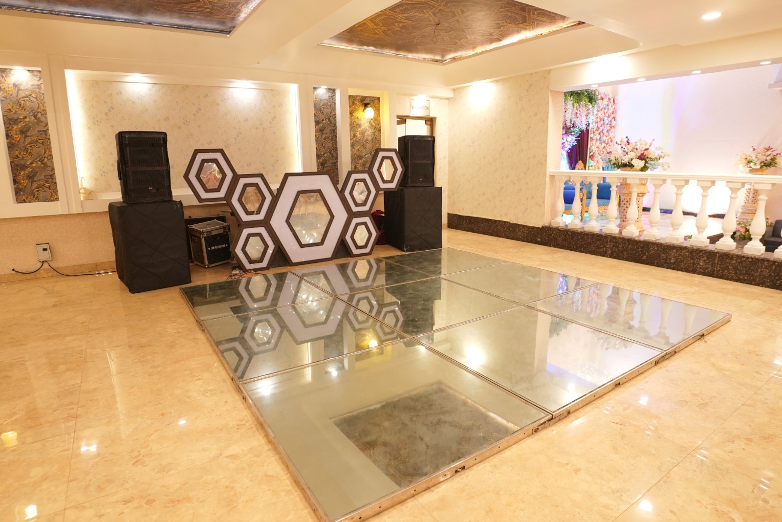 Swarn Banquet - Wedding Reception Venue, Wedding Planning, Corporate Events & Training and Banquet Hall in Noida, Noida — photo 10