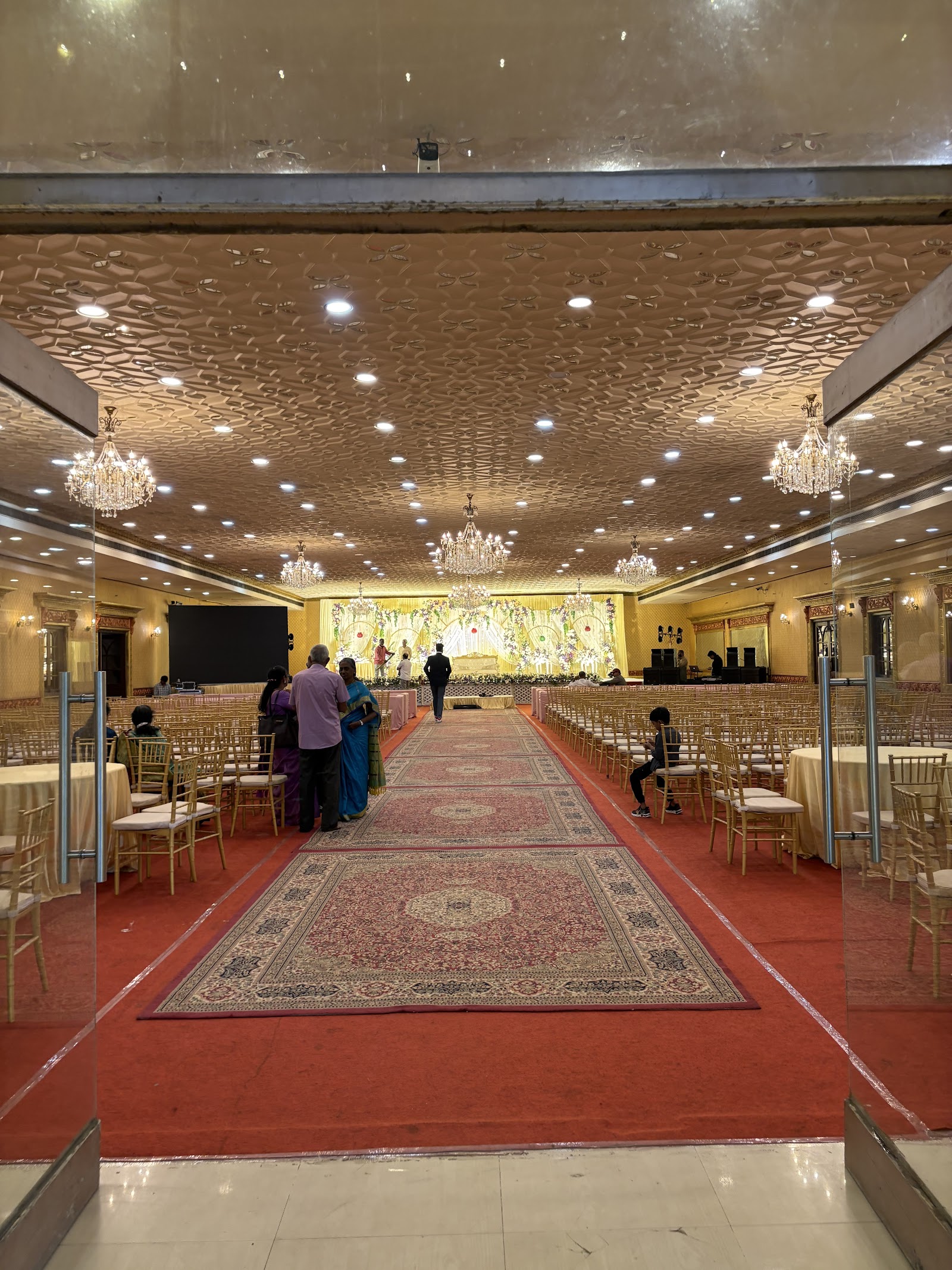 Le Palais Royal and Crown Villa Gardens, Hyderabad — photo 1