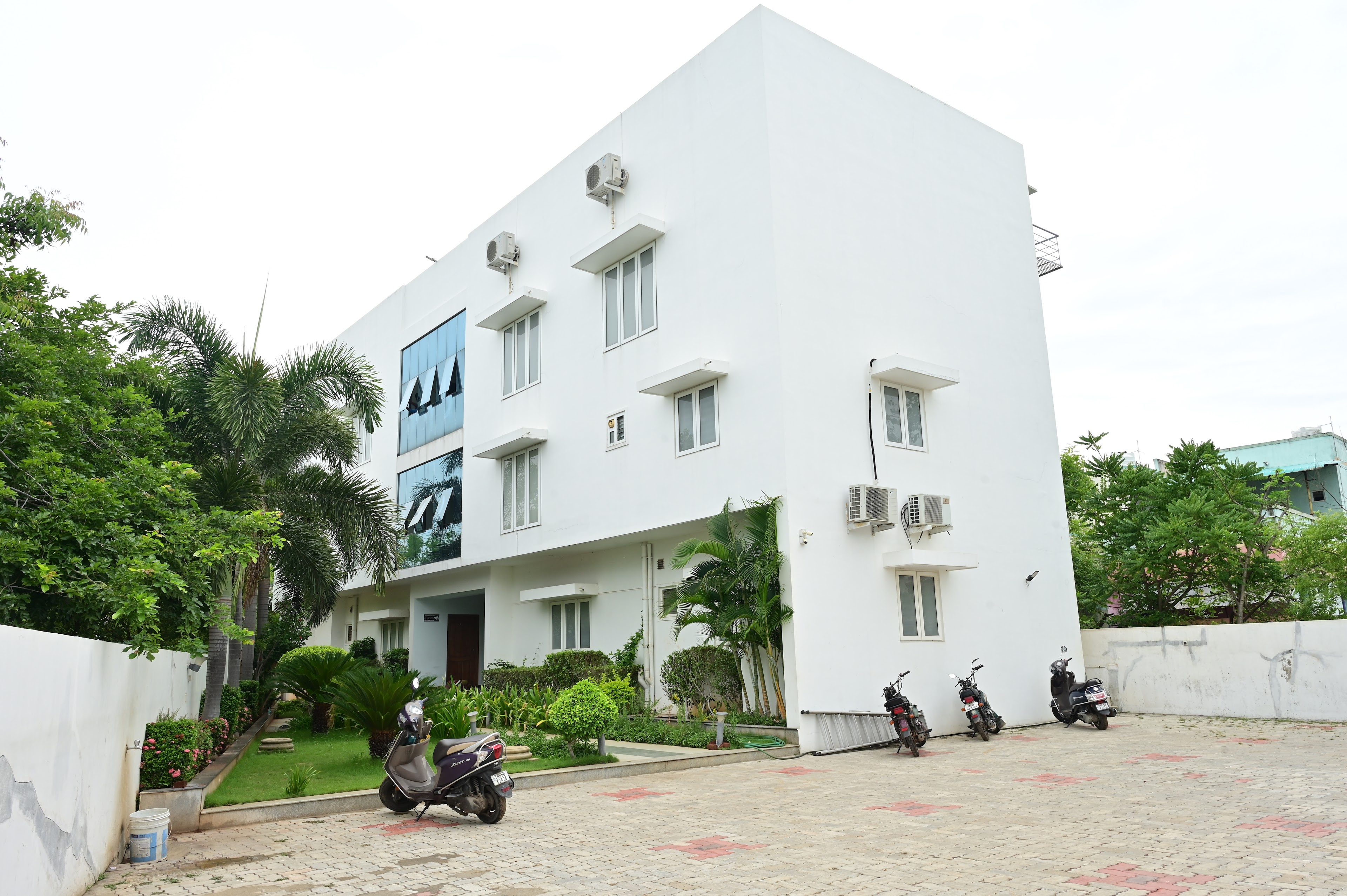 White mahal, Pudukkottai — photo 1