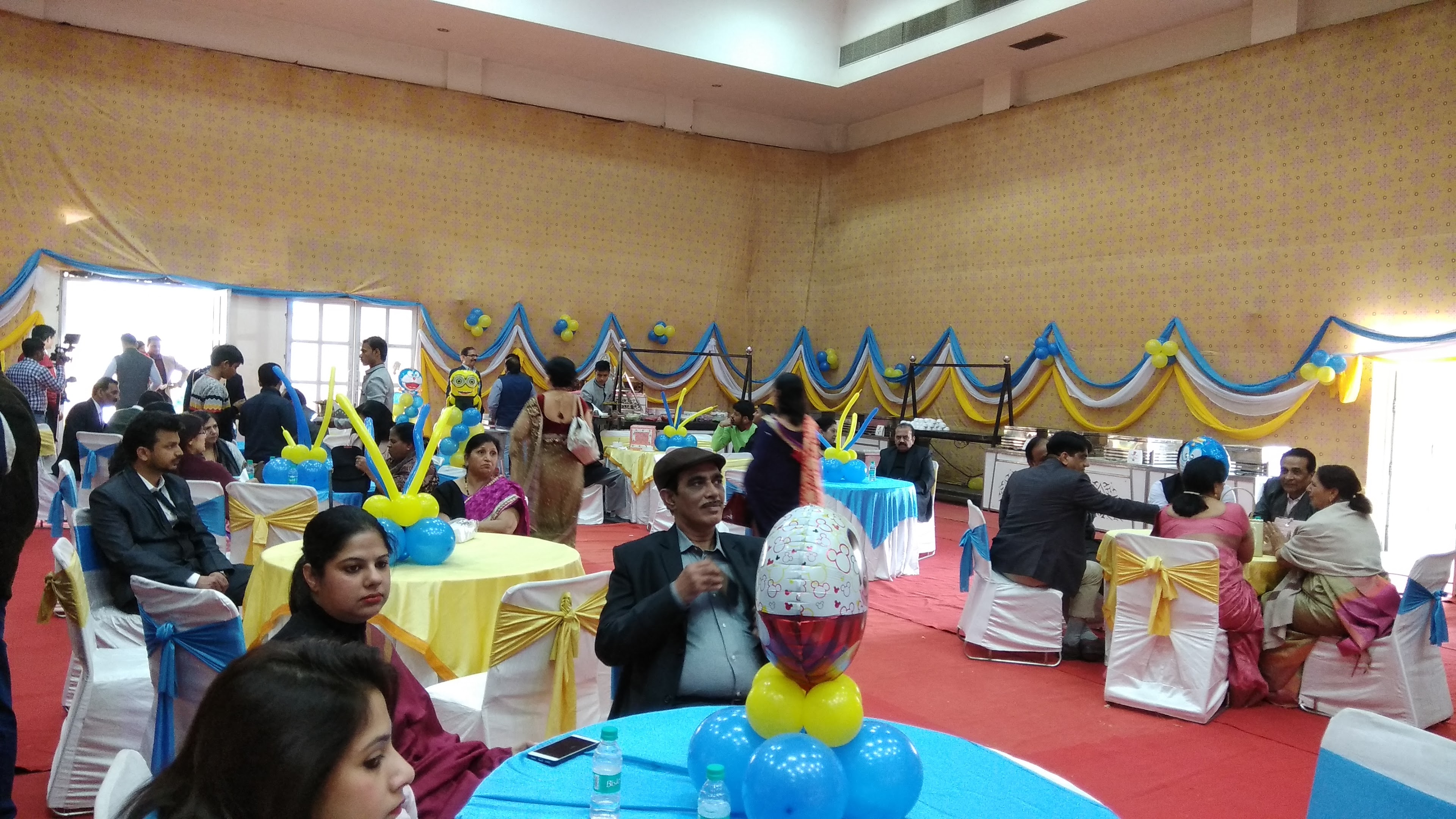 Community Centre DLF Phase III, Gurgaon — photo 7