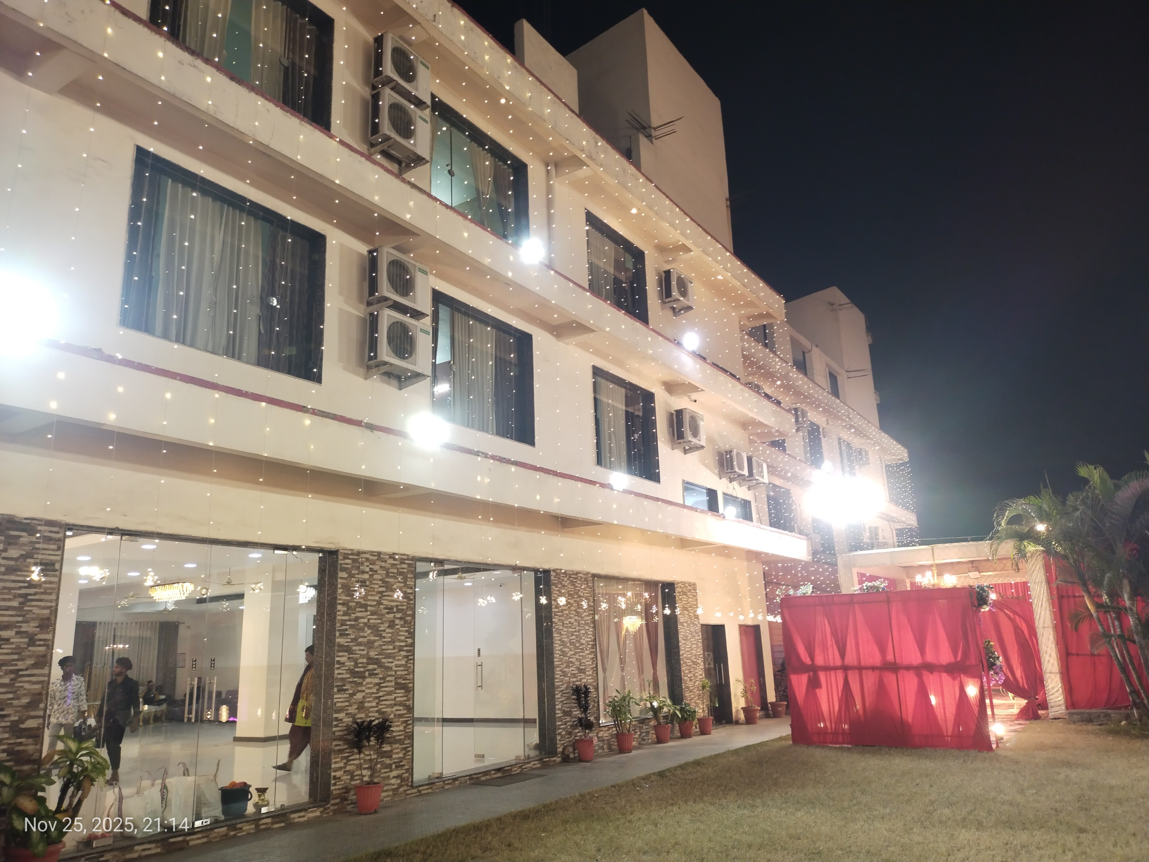 SHRISTI LAWNS & BANQUET, Raipur — photo 8