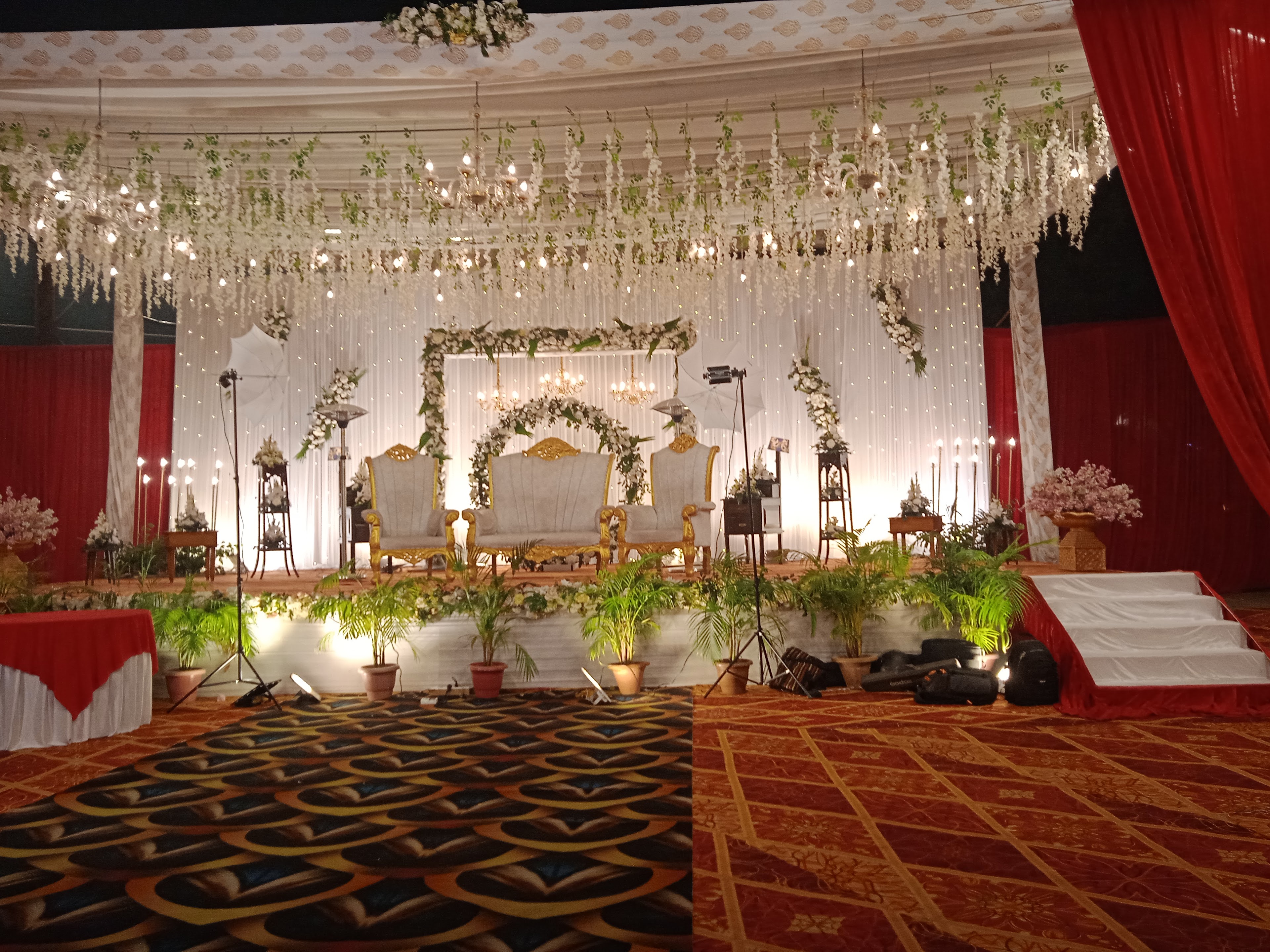 The Carlton Hotel, Lucknow — photo 2