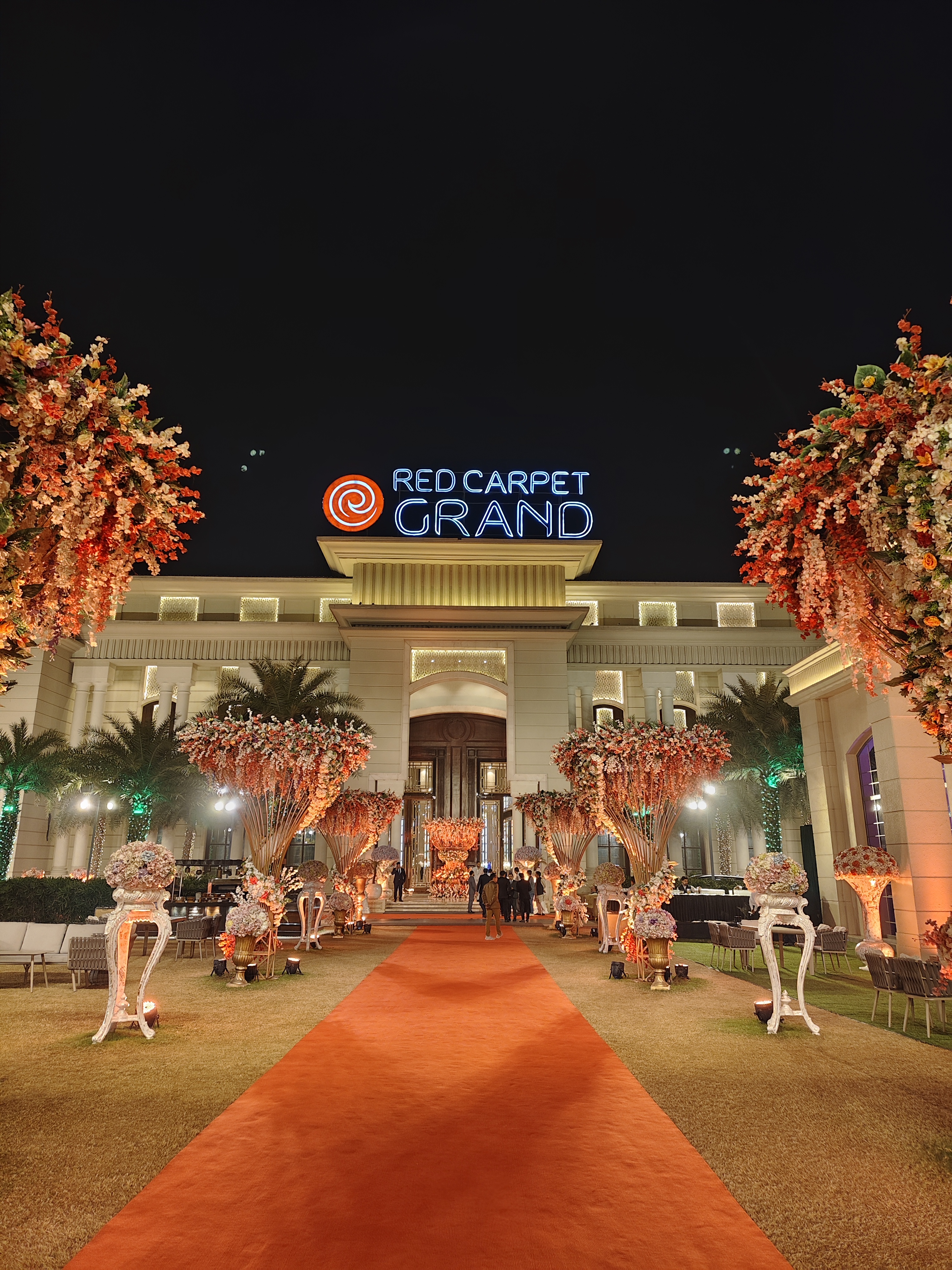 Red Carpet Grand, Ghaziabad — photo 4
