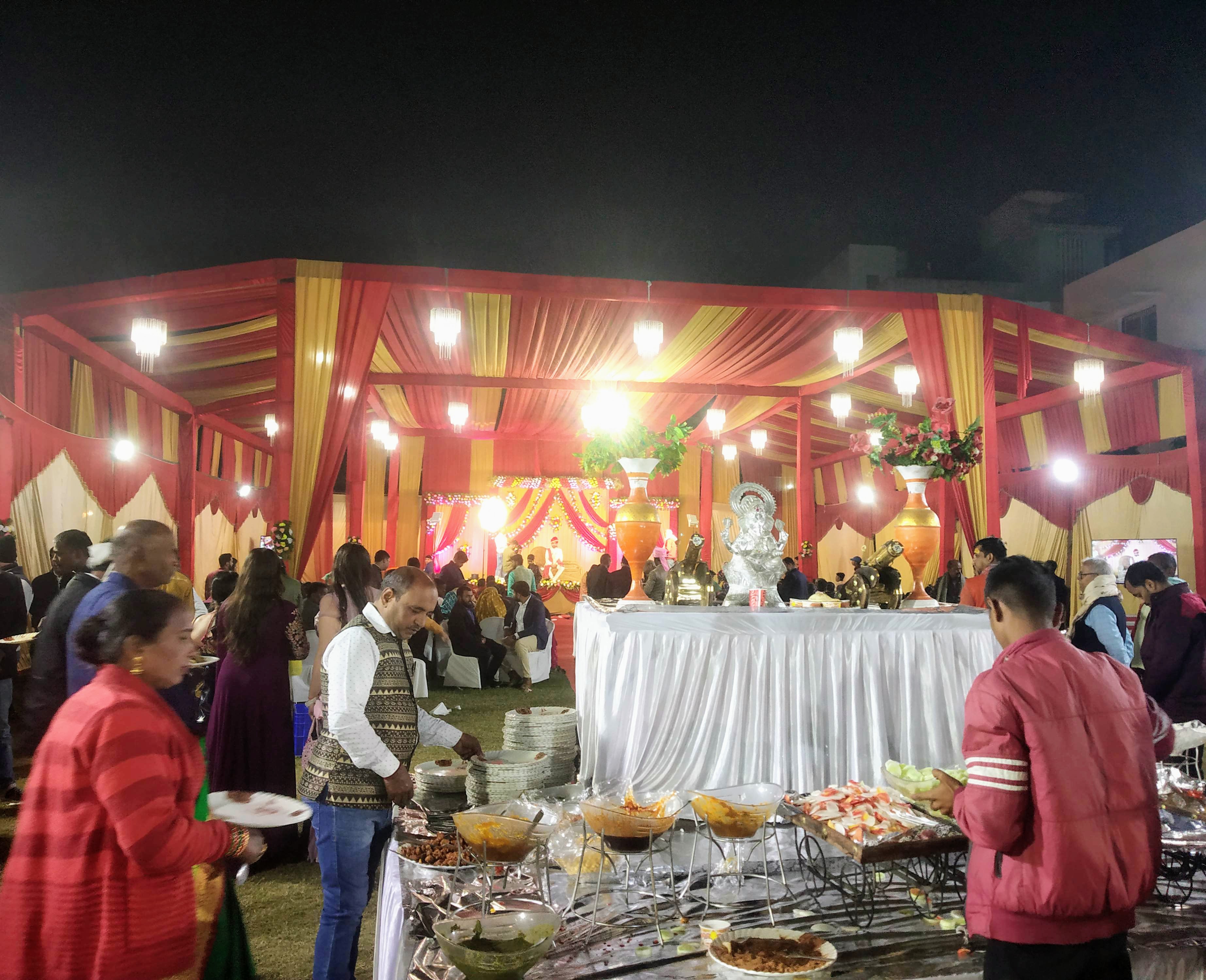 Marriage Point Lawn, Varanasi — photo 6