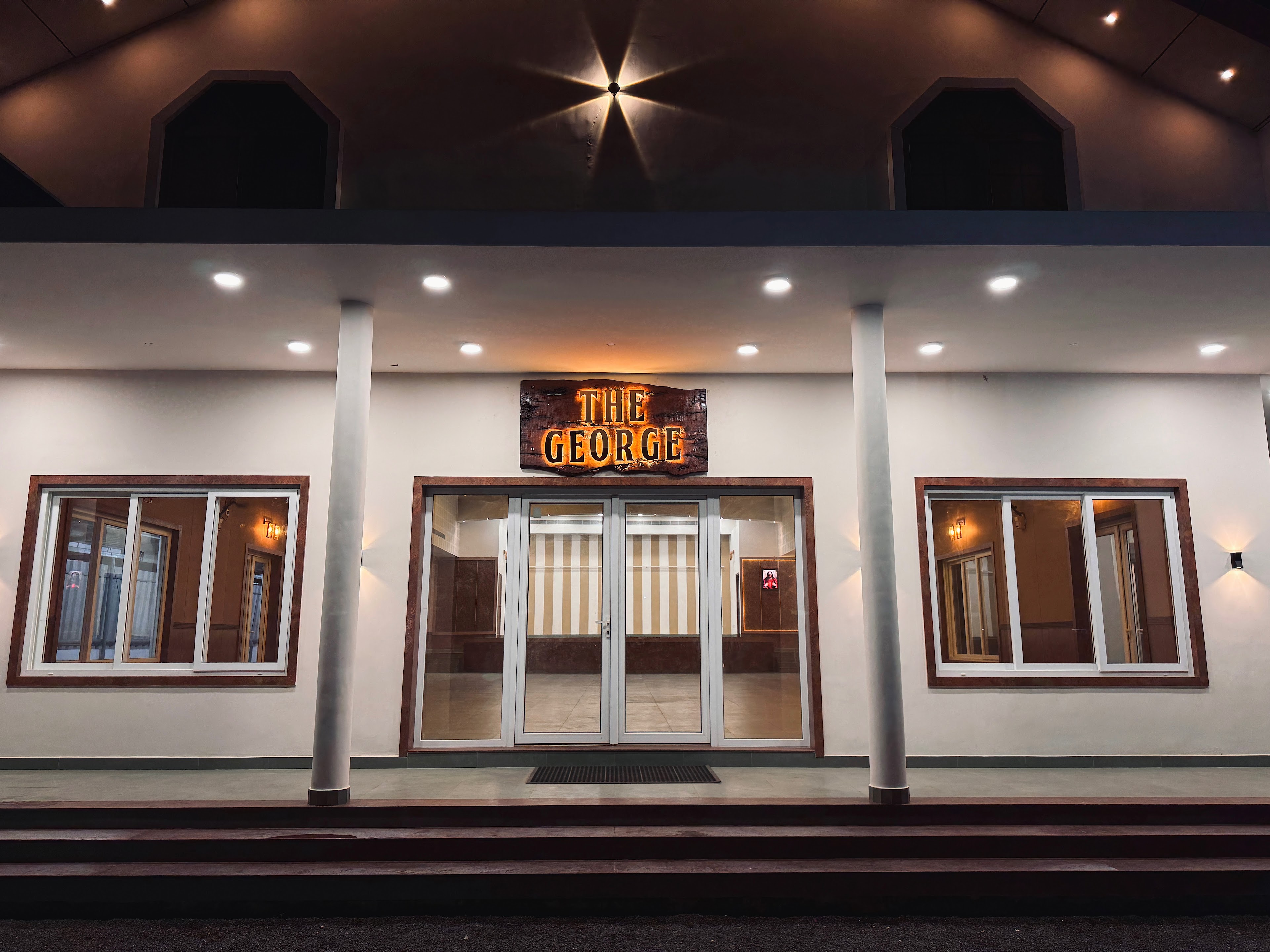 THE GEORGE,AC Banquet Hall/Auditorium, Kochi — photo 7