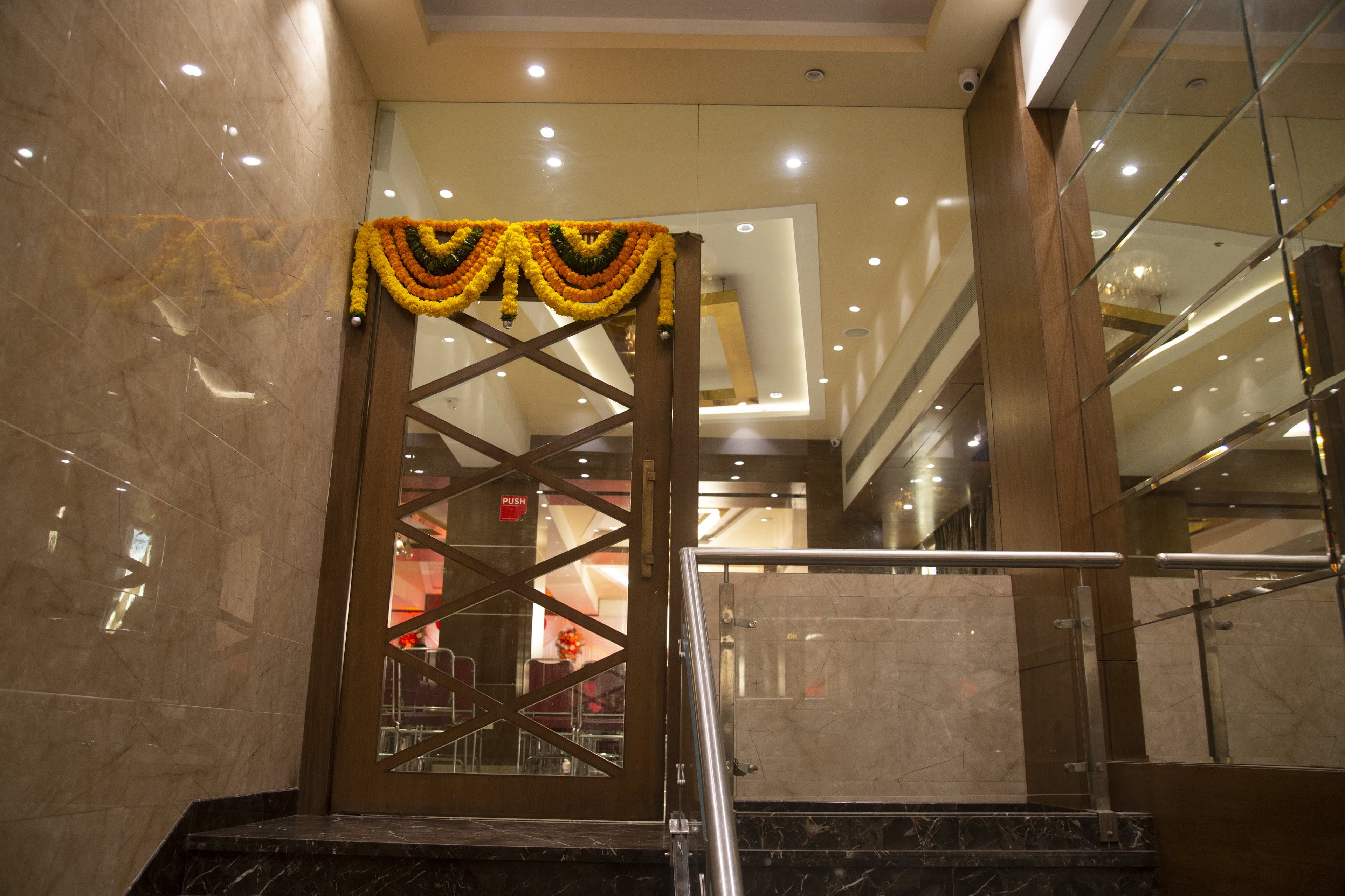 Rnest Banquets, Thane — photo 7