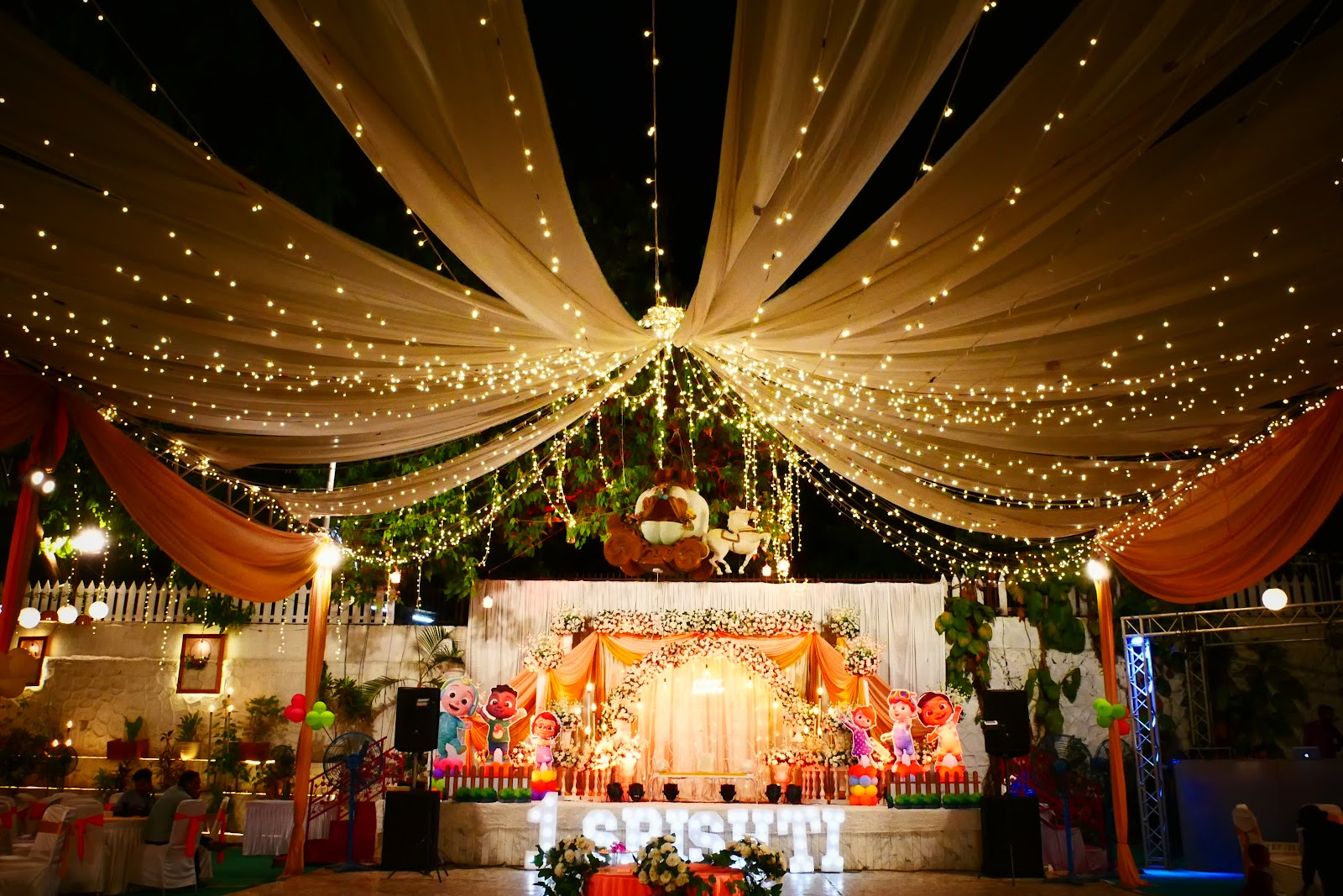 Blossoms Lawn, Mumbai — photo 2