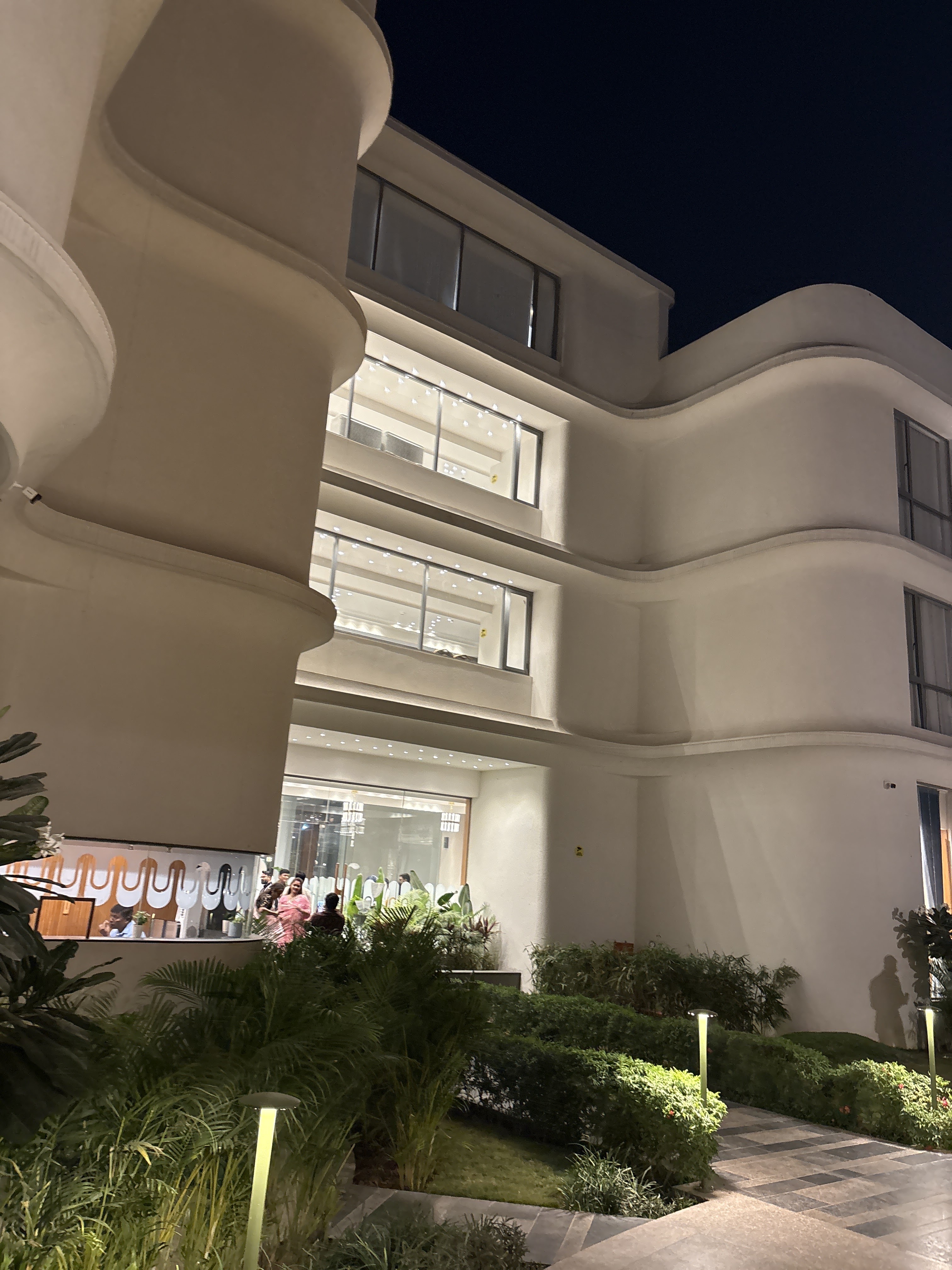 The Serene Garden Multicuisine Restaurant and Banquet - Gandhinagar, Gandhinagar — photo 8