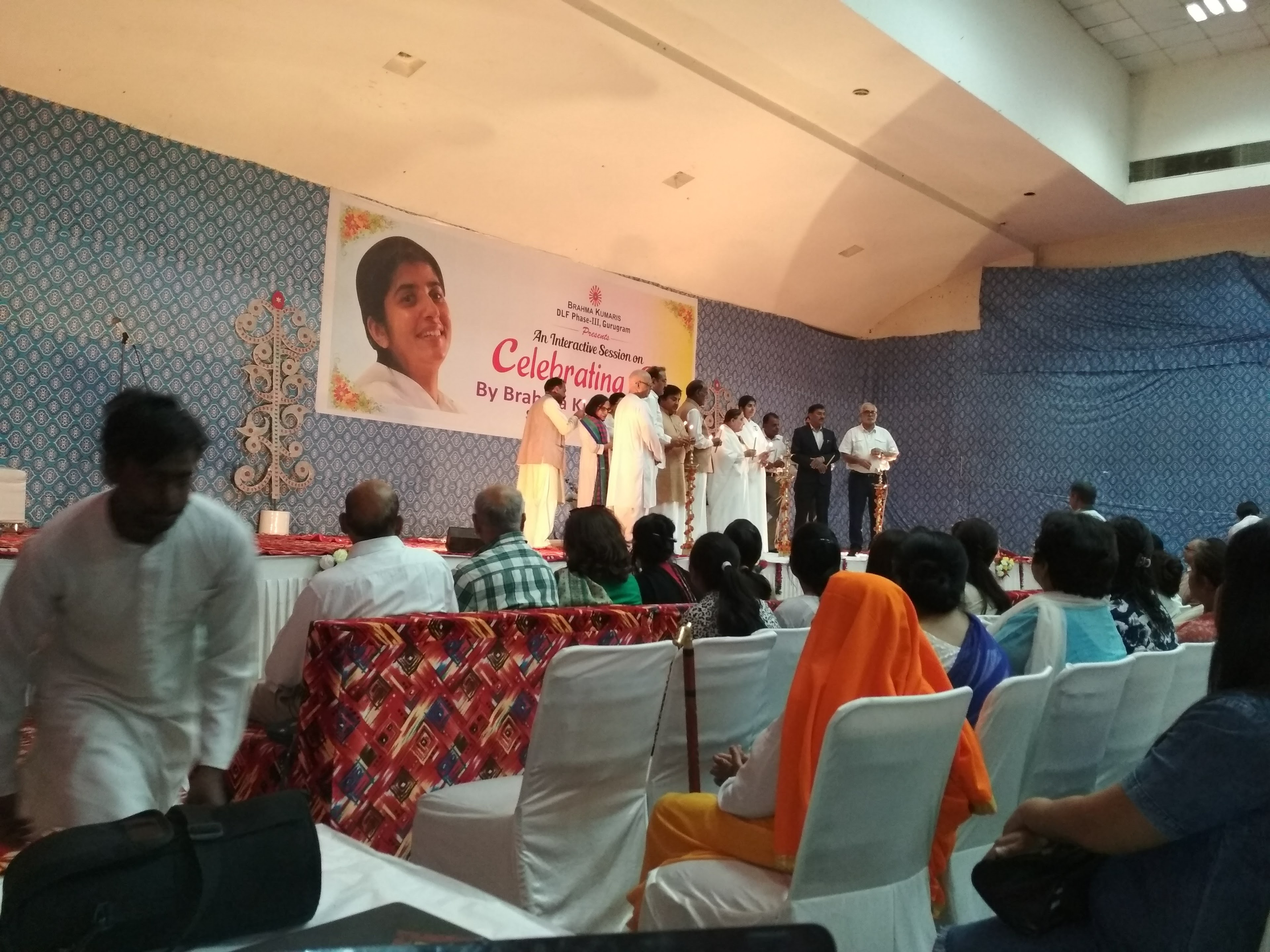 Community Centre DLF Phase III, Gurgaon — photo 9