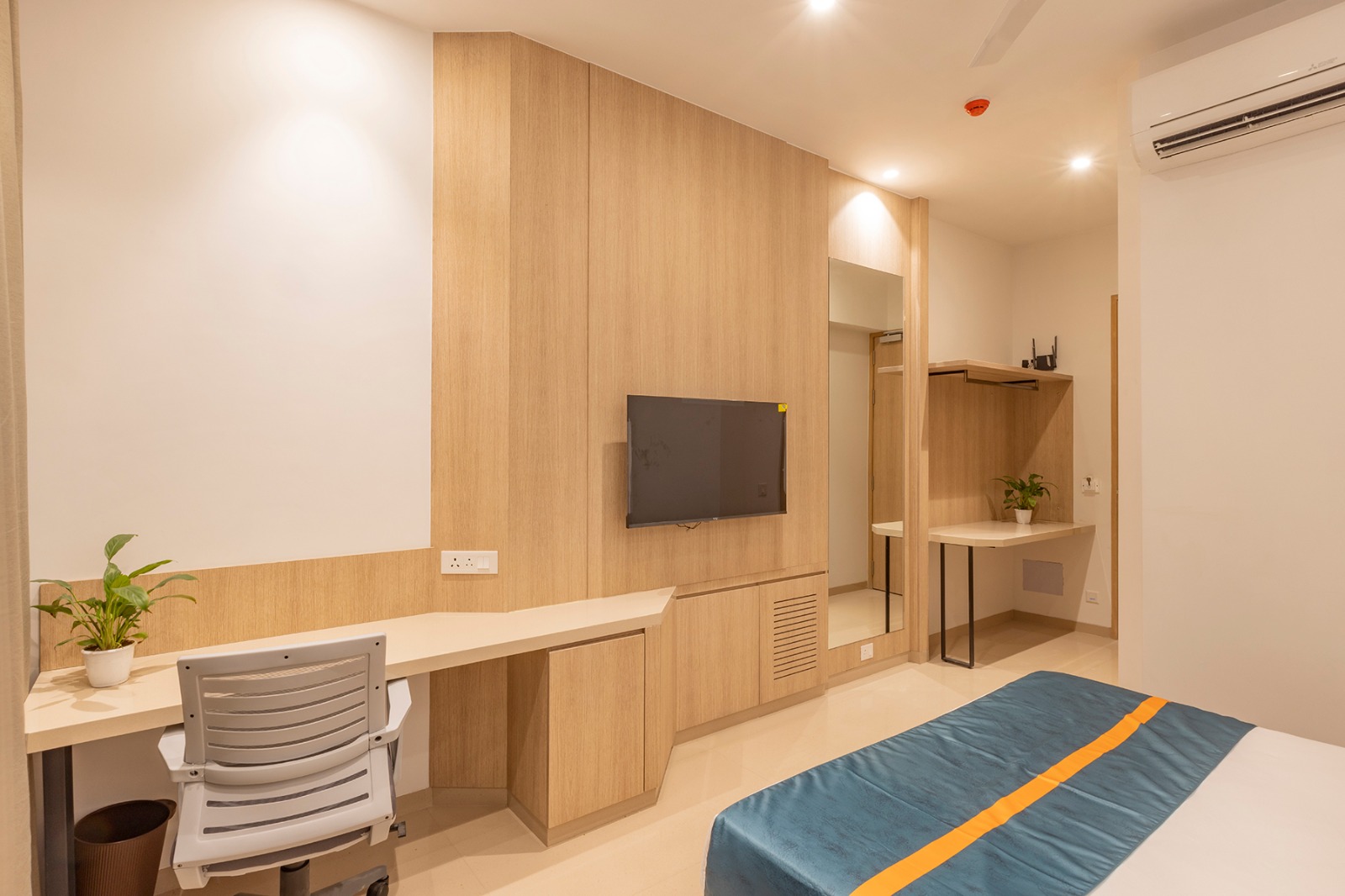 Hotel Shreeji Vatika, Airport Road, Surat — photo 4