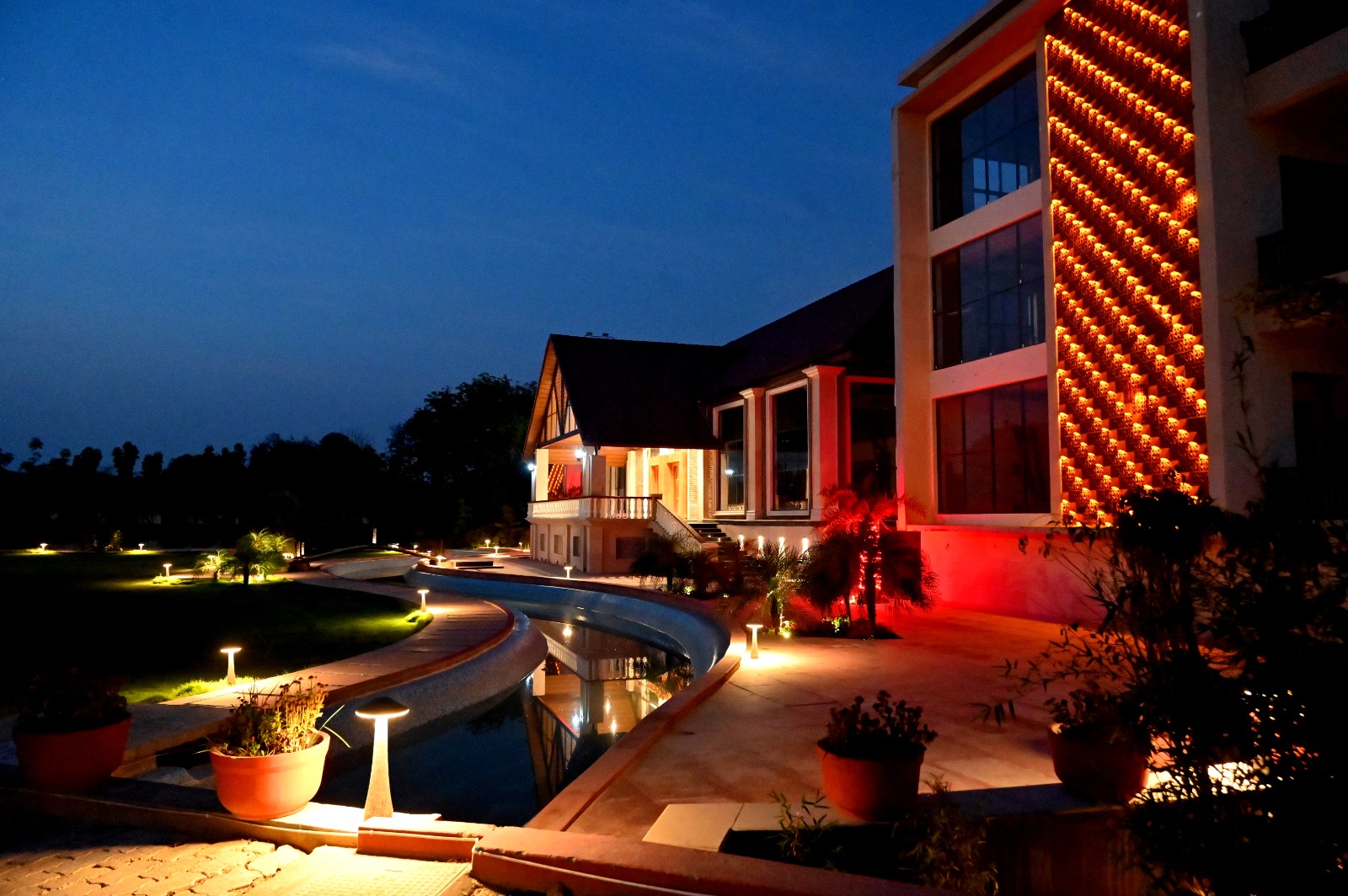 The Village Lake Resort, Varanasi — photo 2