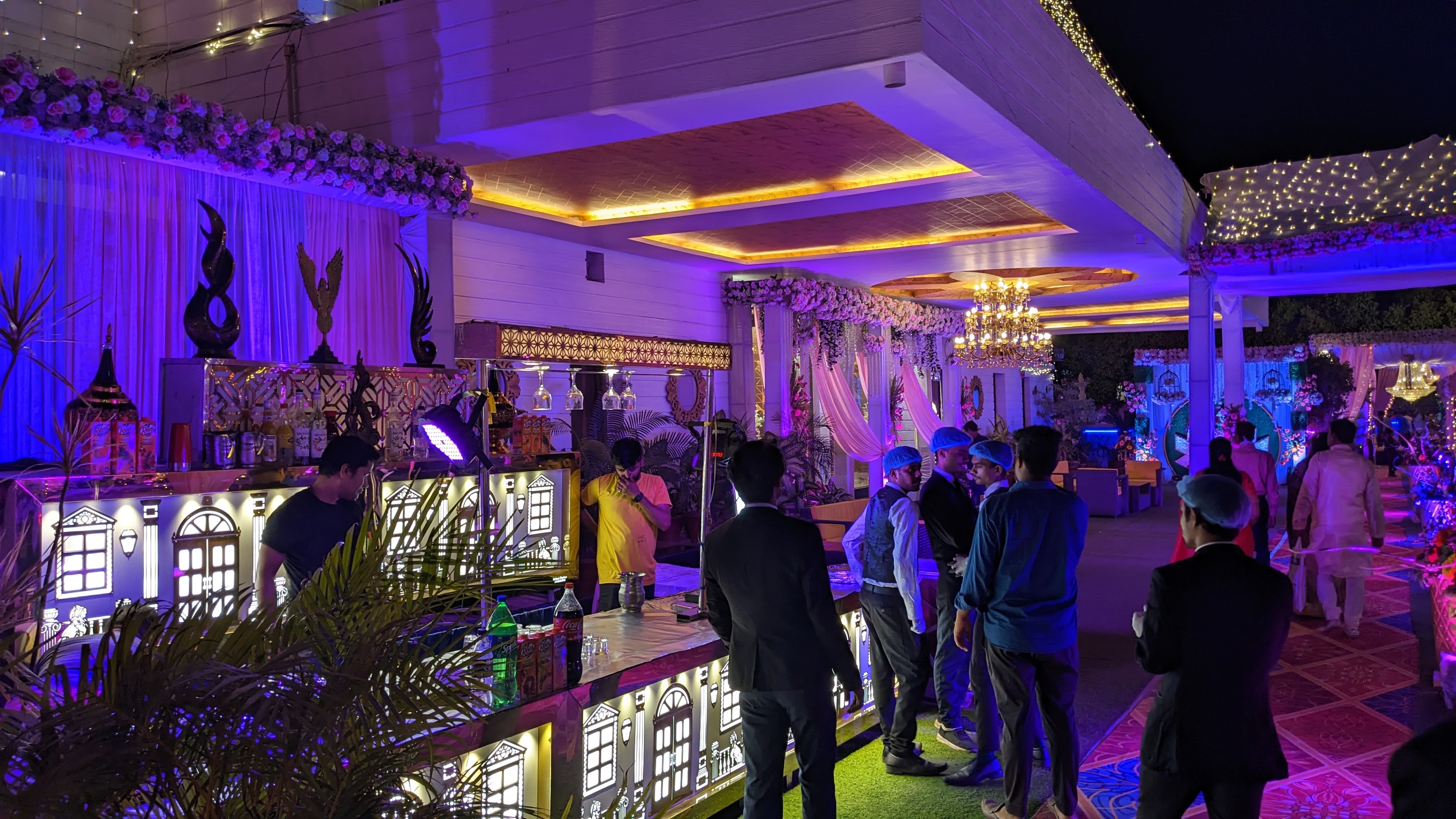 Vatika Premier Hotel, Patna — photo 8