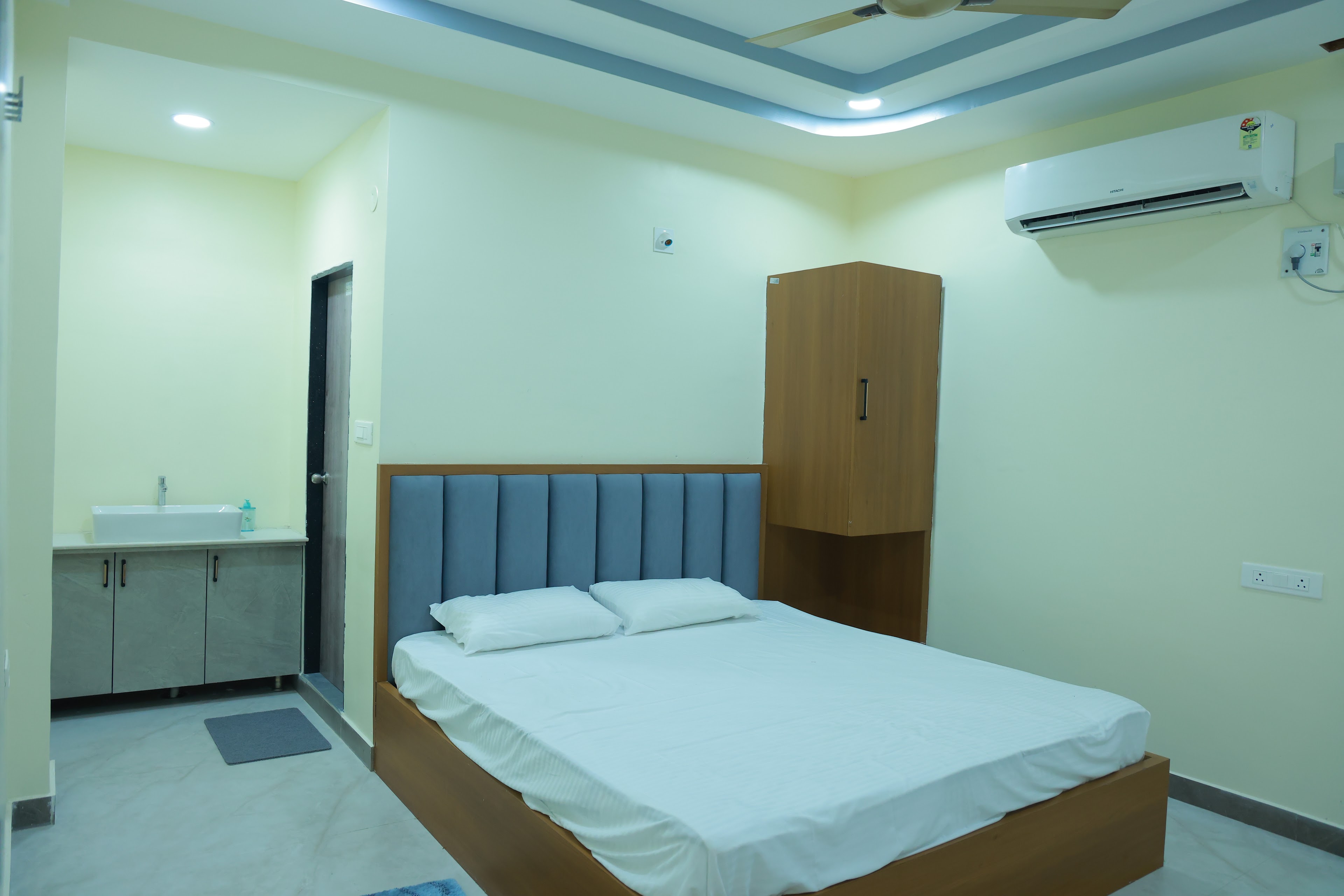VIJAY BANQUETS & LUXURY ROOMS, Suryapet — photo 2