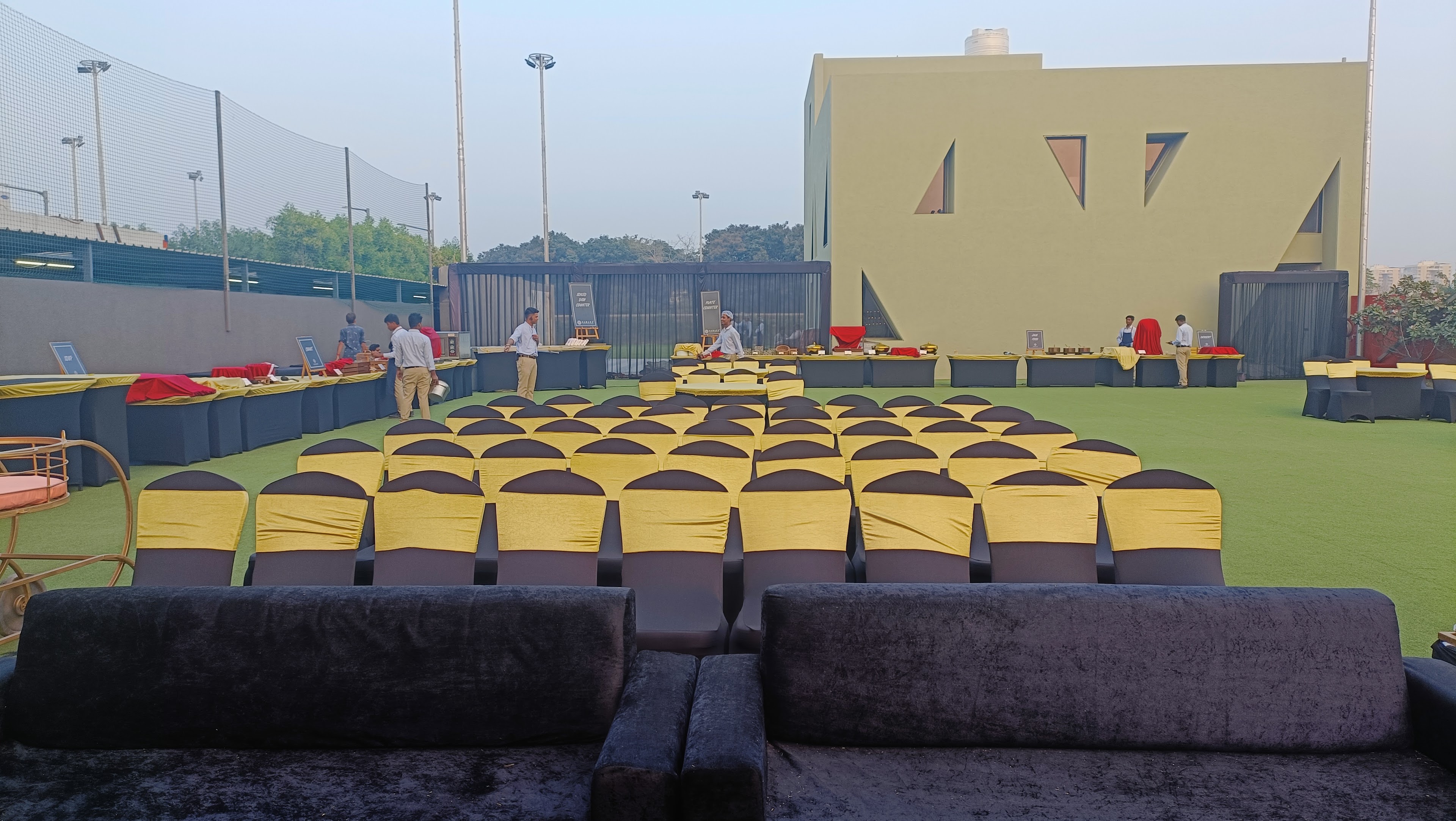 Saraza | Banquet Hall & Restaurant Rajkot, Rajkot — photo 10