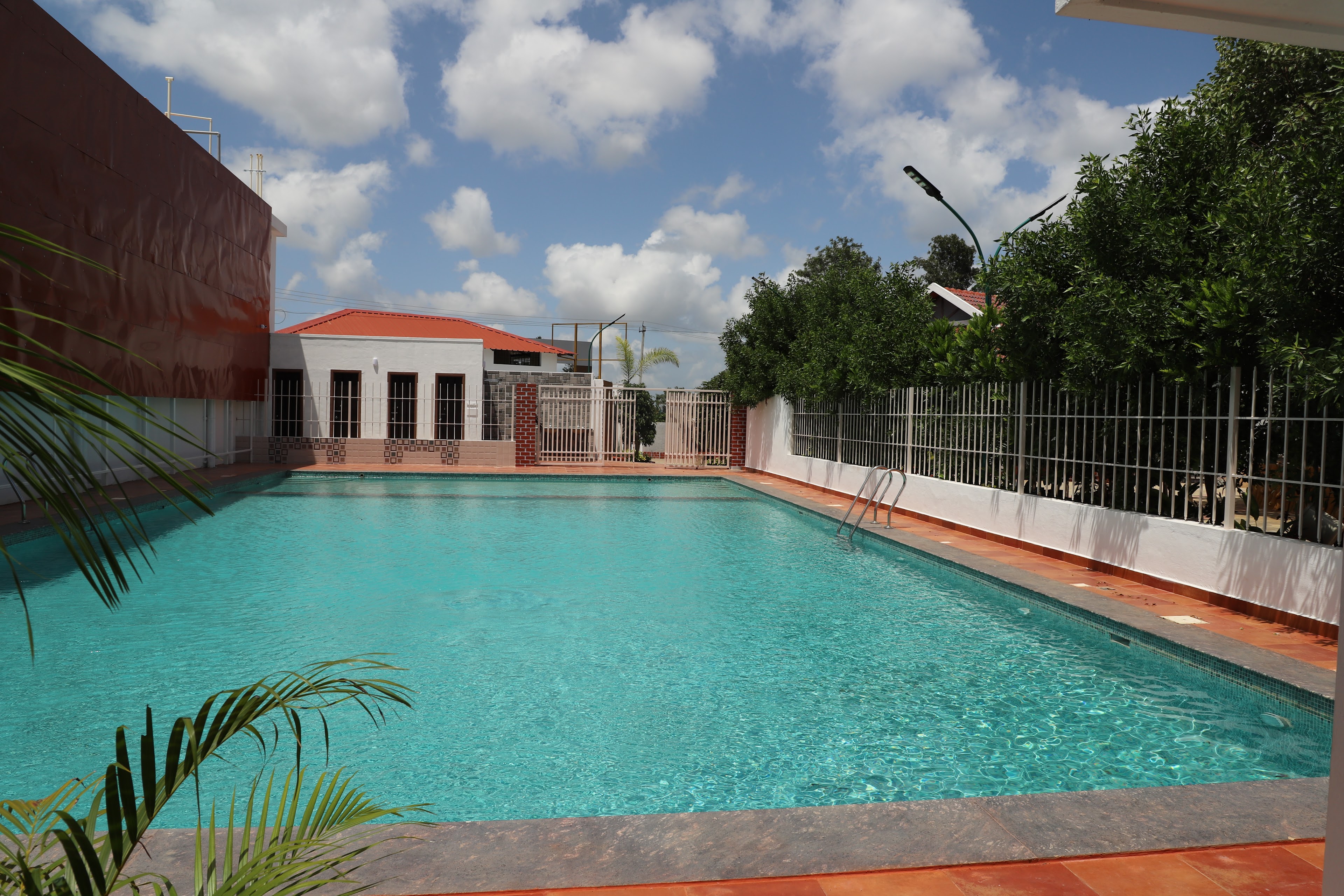 Binary Exotica Luxury Hotels & Resorts, Allampura — photo 3