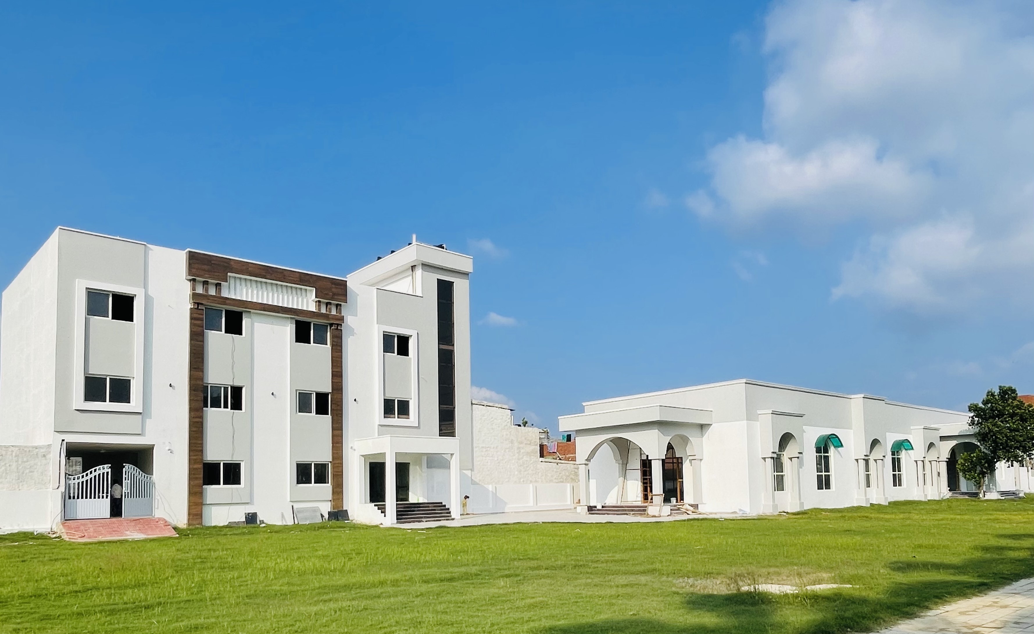 Golden Paradise Resort Banquets & Lawns, Lucknow — photo 1