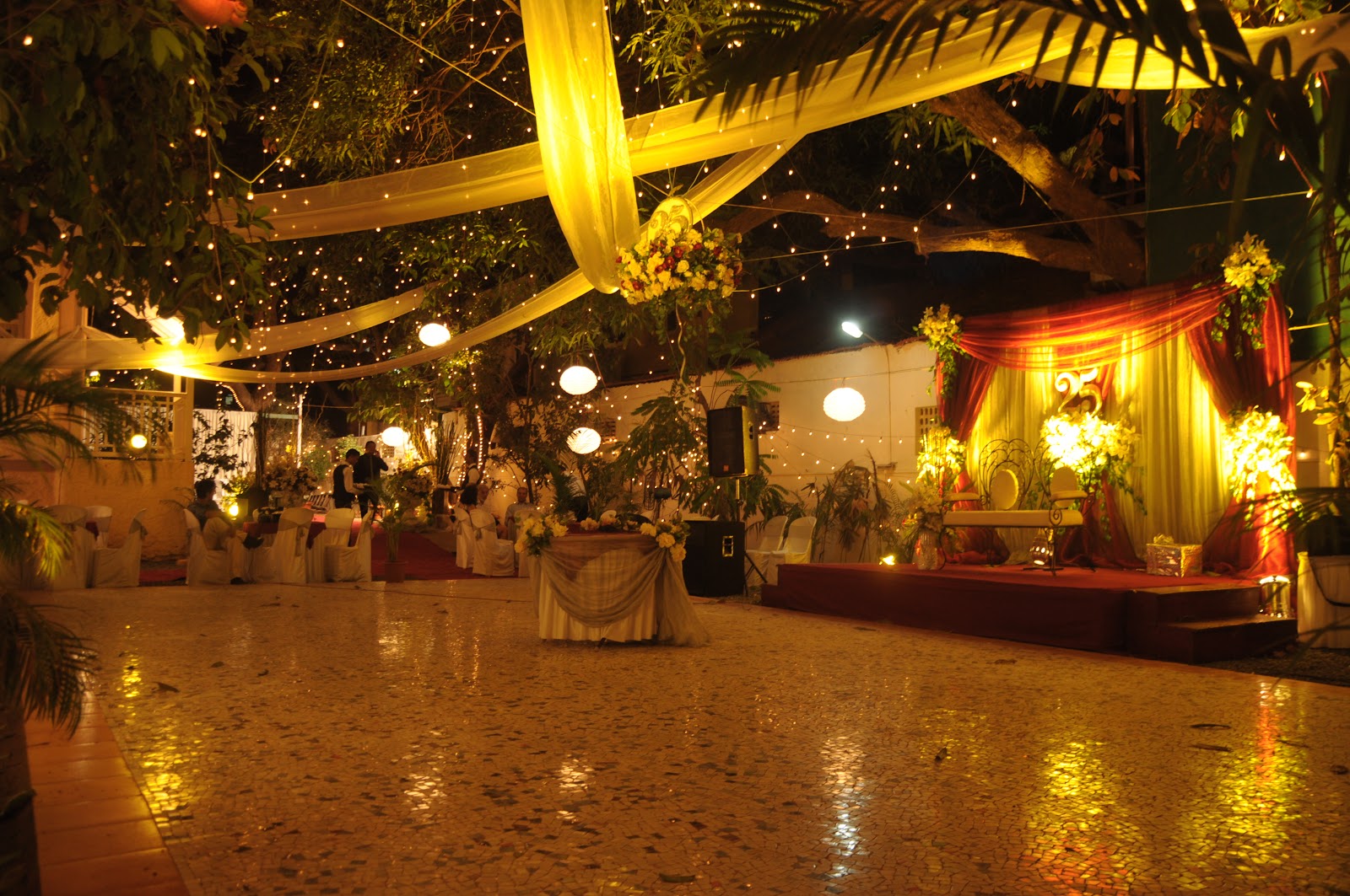Corona Garden Bandra, Mumbai — photo 1