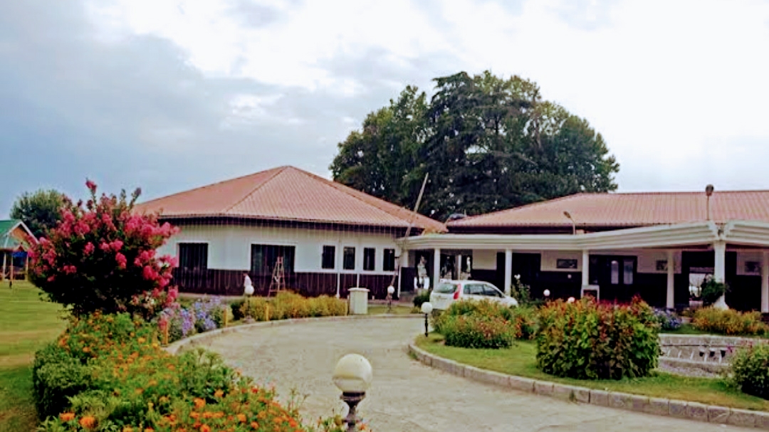 Nigeen Club, Srinagar — photo 1