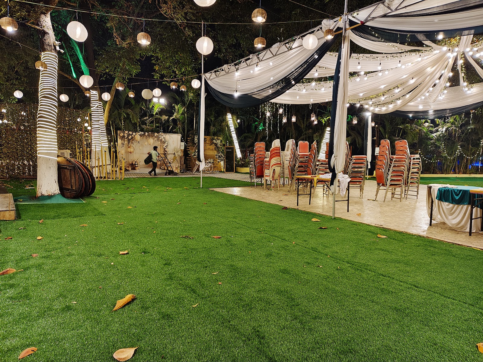 Blossoms Lawn, Mumbai — photo 8