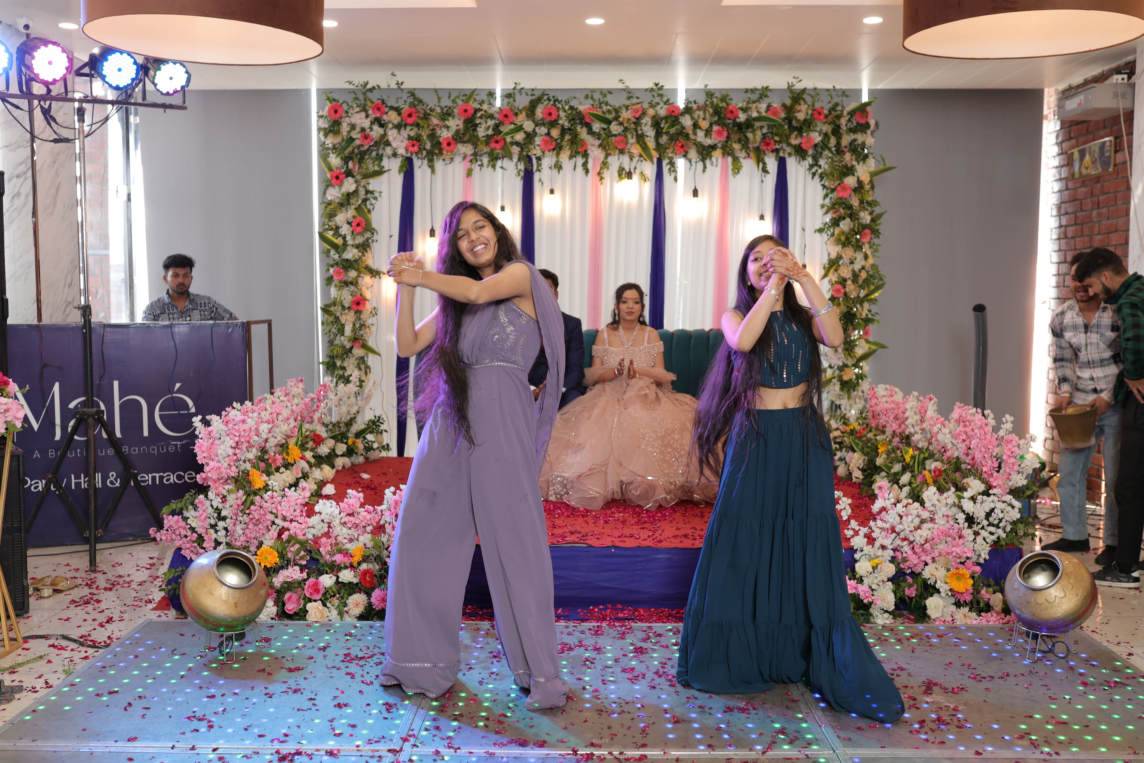 Mahé- A Boutique Banquet & Terrace, Dehradun — photo 5