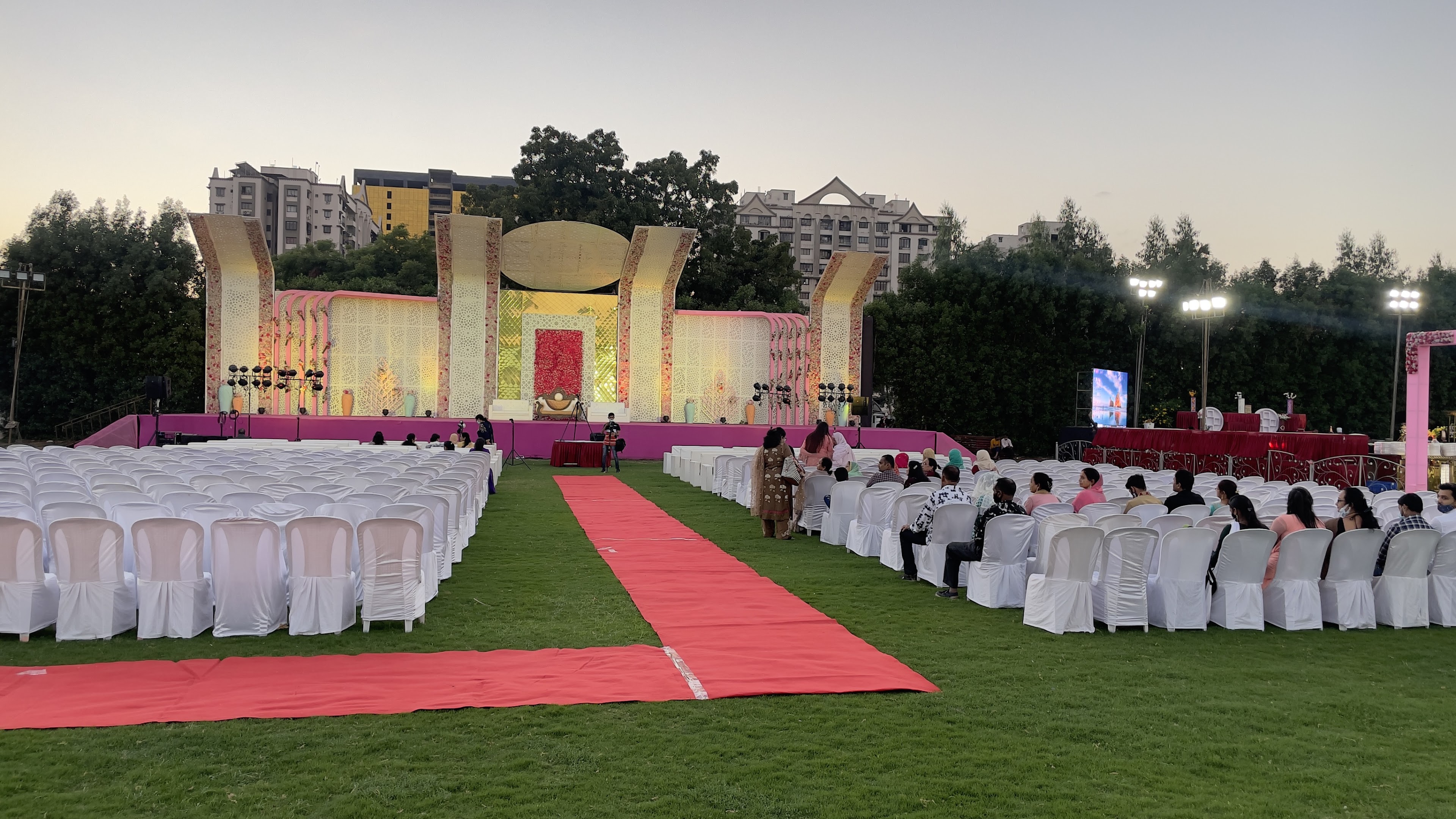 Purple Orchids, Surat — photo 2