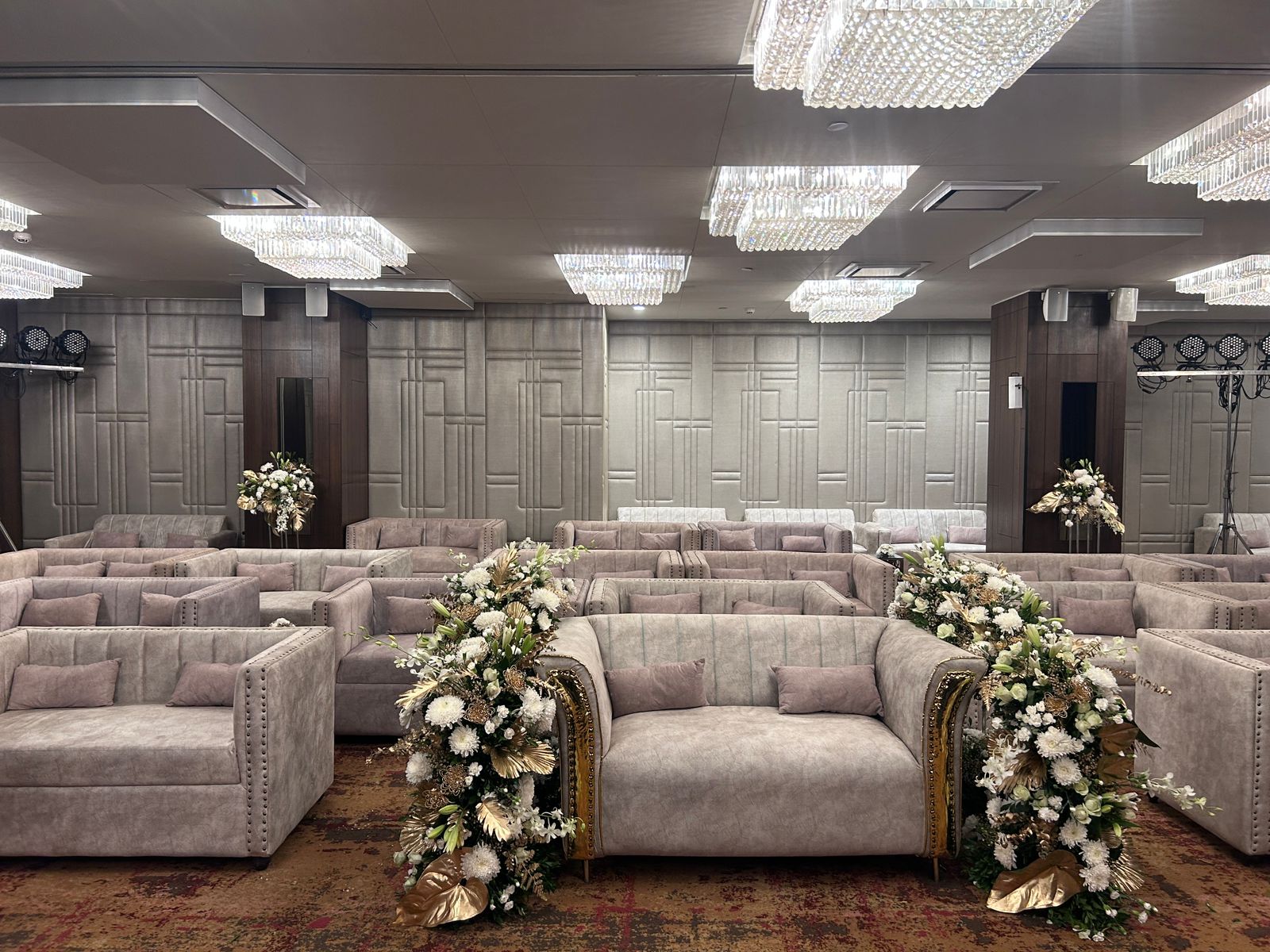 Saffron Banquet - Hyatt Centric Juhu, Mumbai — photo 8