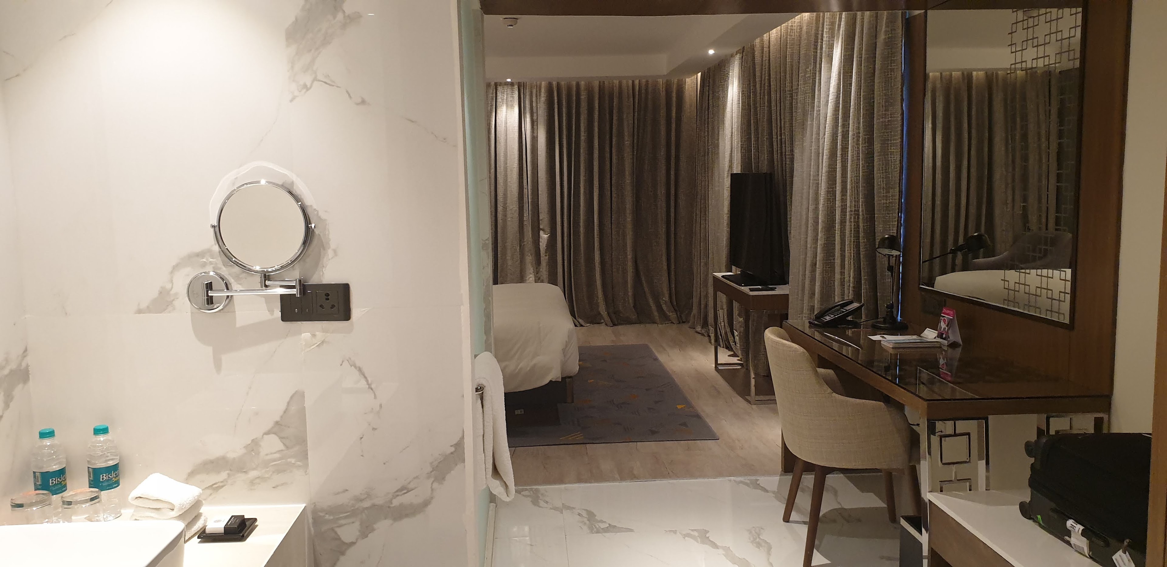 Le Meridien Hyderabad, Hyderabad — photo 2