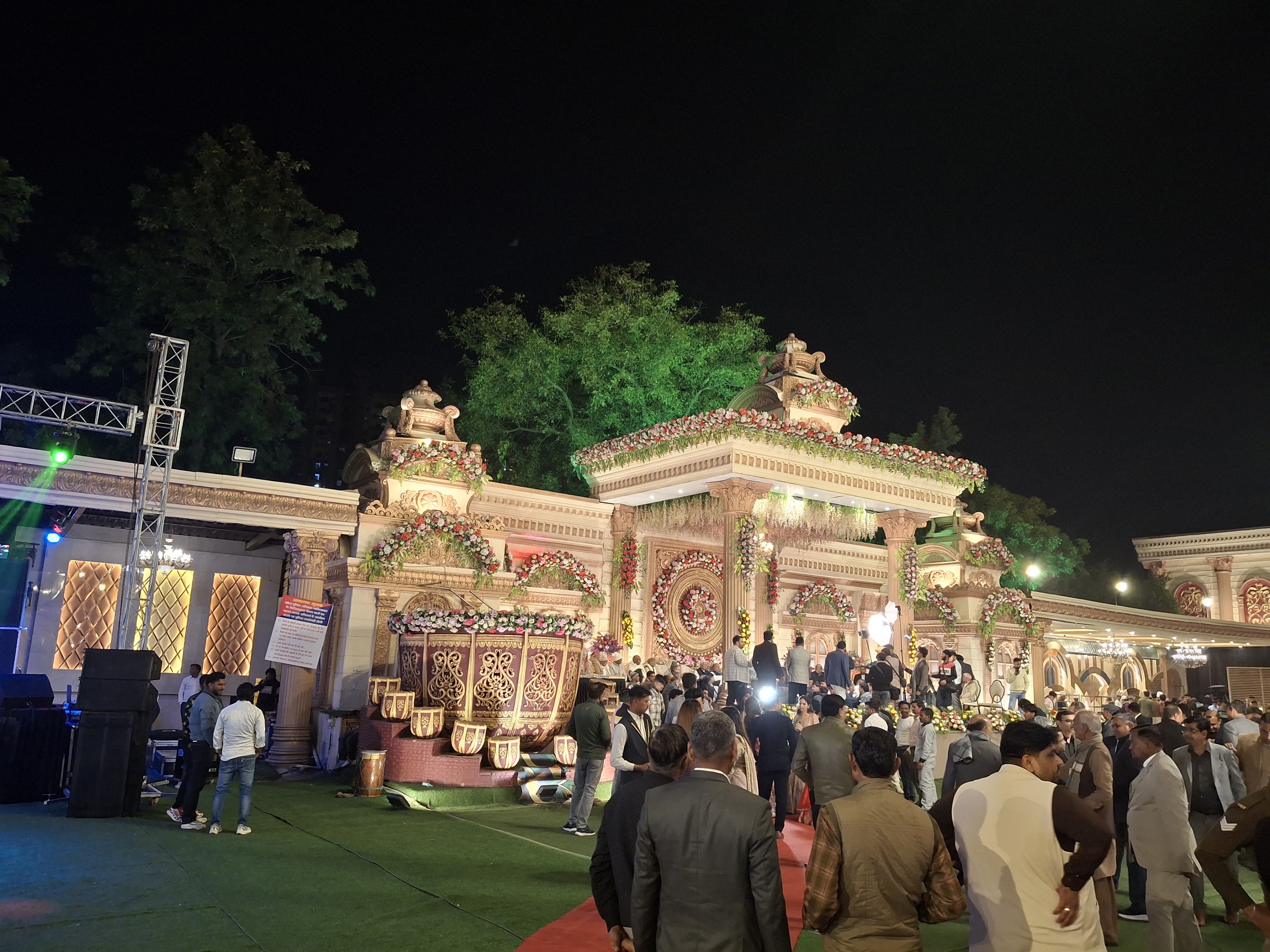 The Grand Piazza, Ghaziabad — photo 3