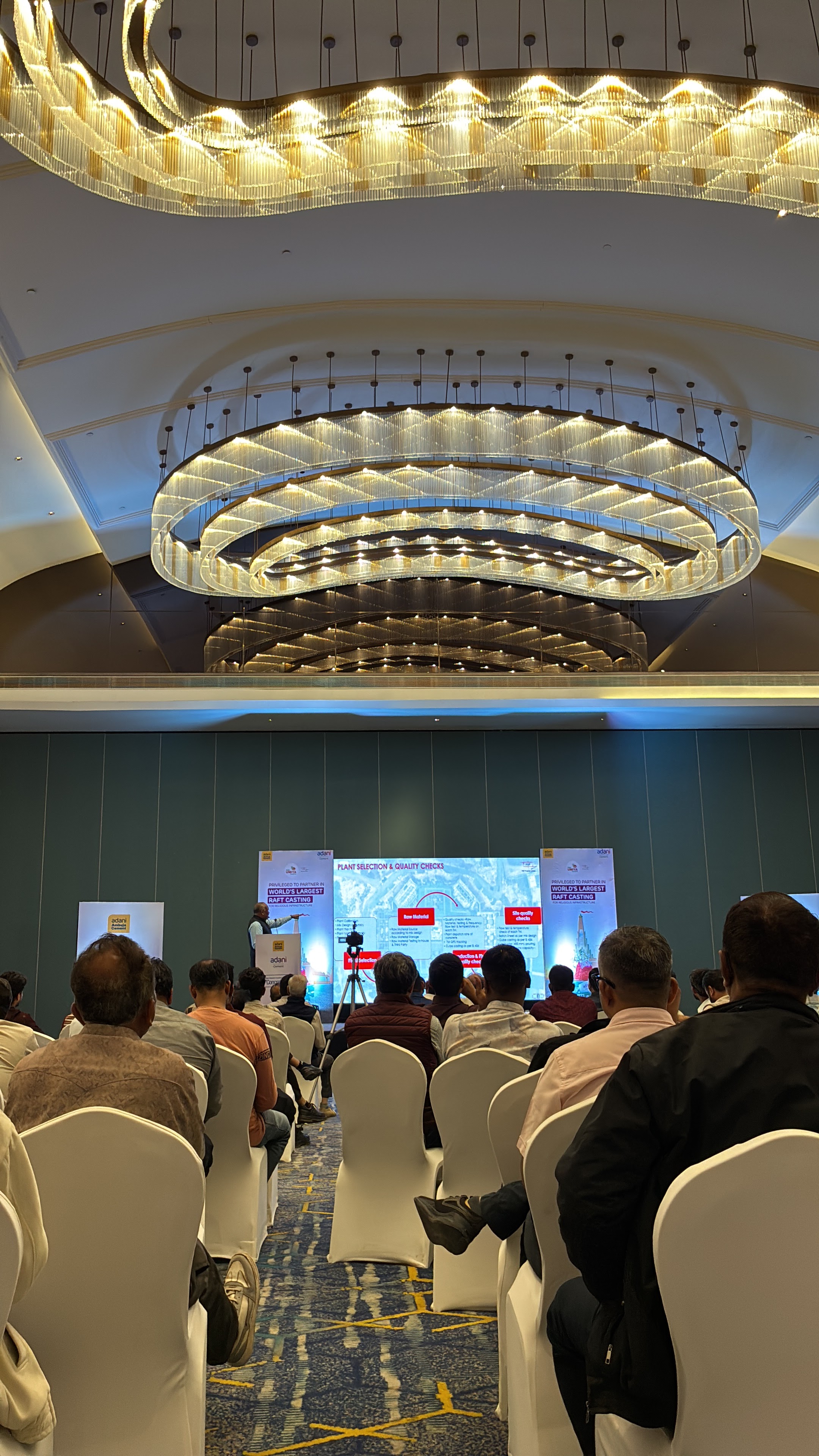 Sumerru Banquet, Surat — photo 2