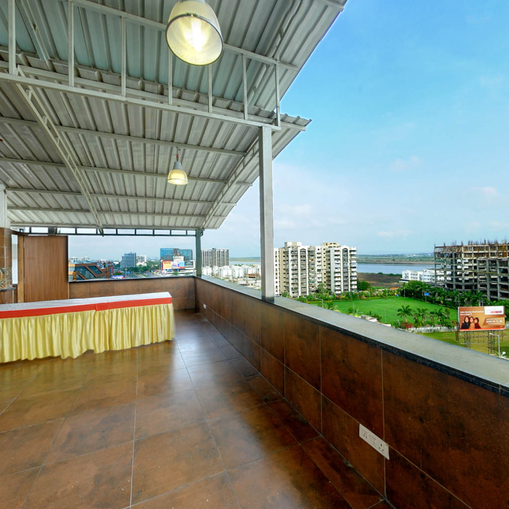 Hotel Shreeji Vatika, Airport Road, Surat — photo 6