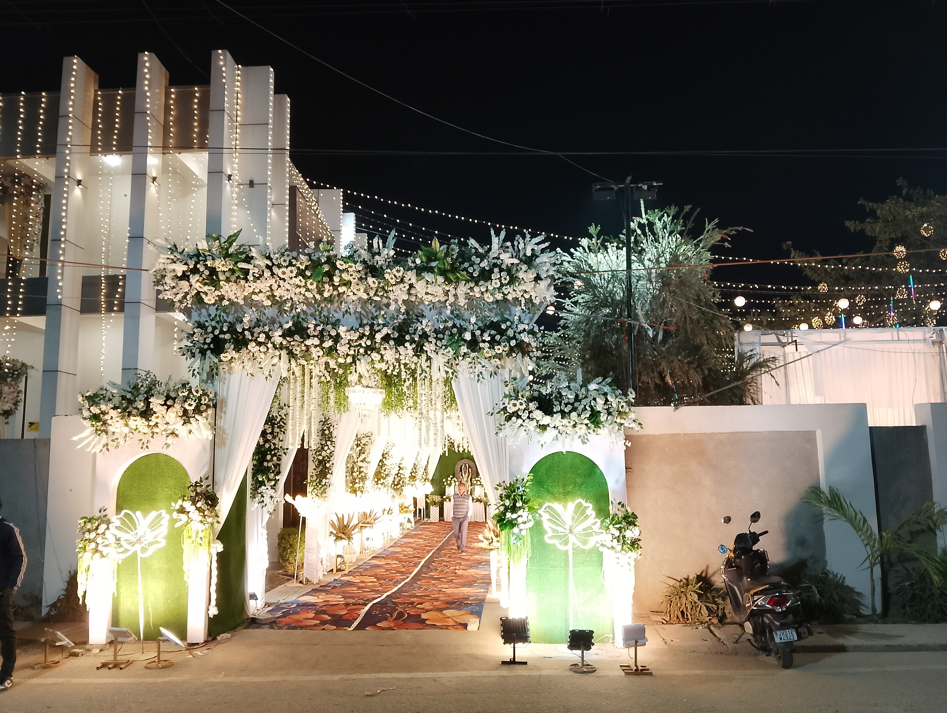 LAKE GARDEN BANQUET HALL, Ranchi — photo 8