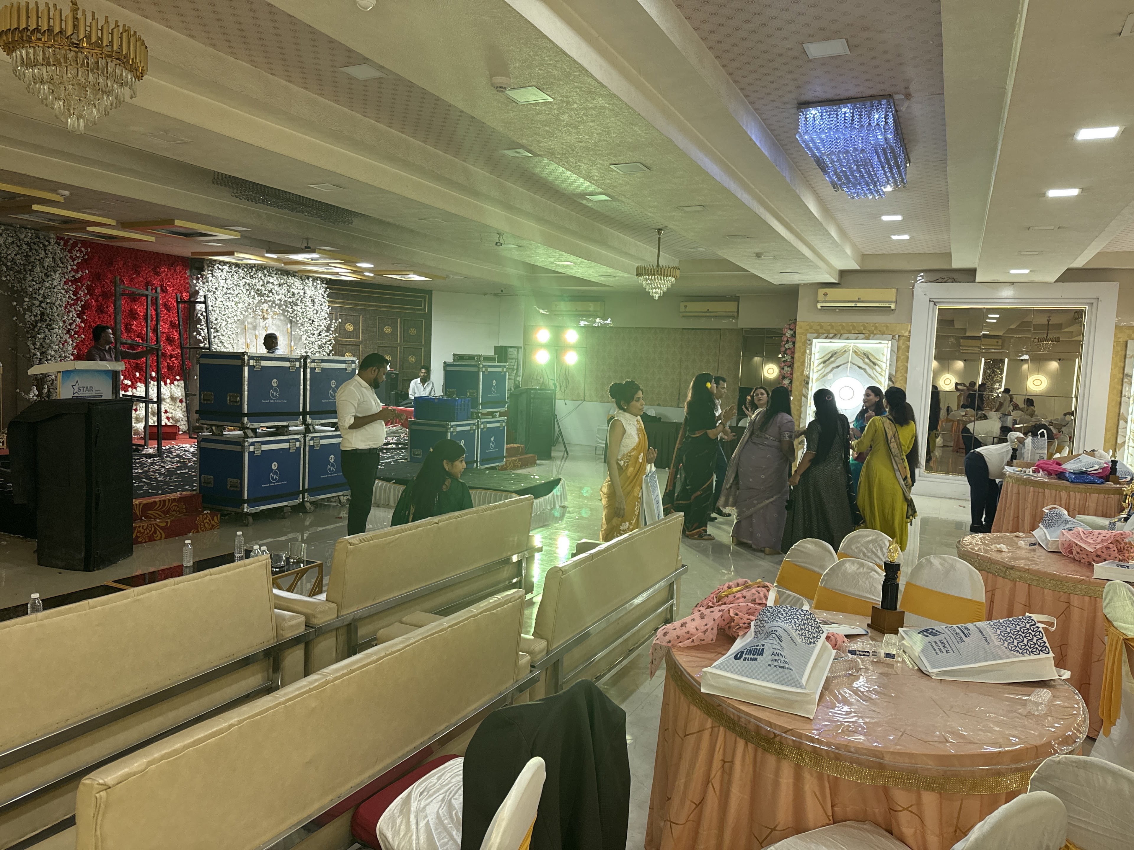 Gloria Banquet, Thane — photo 8