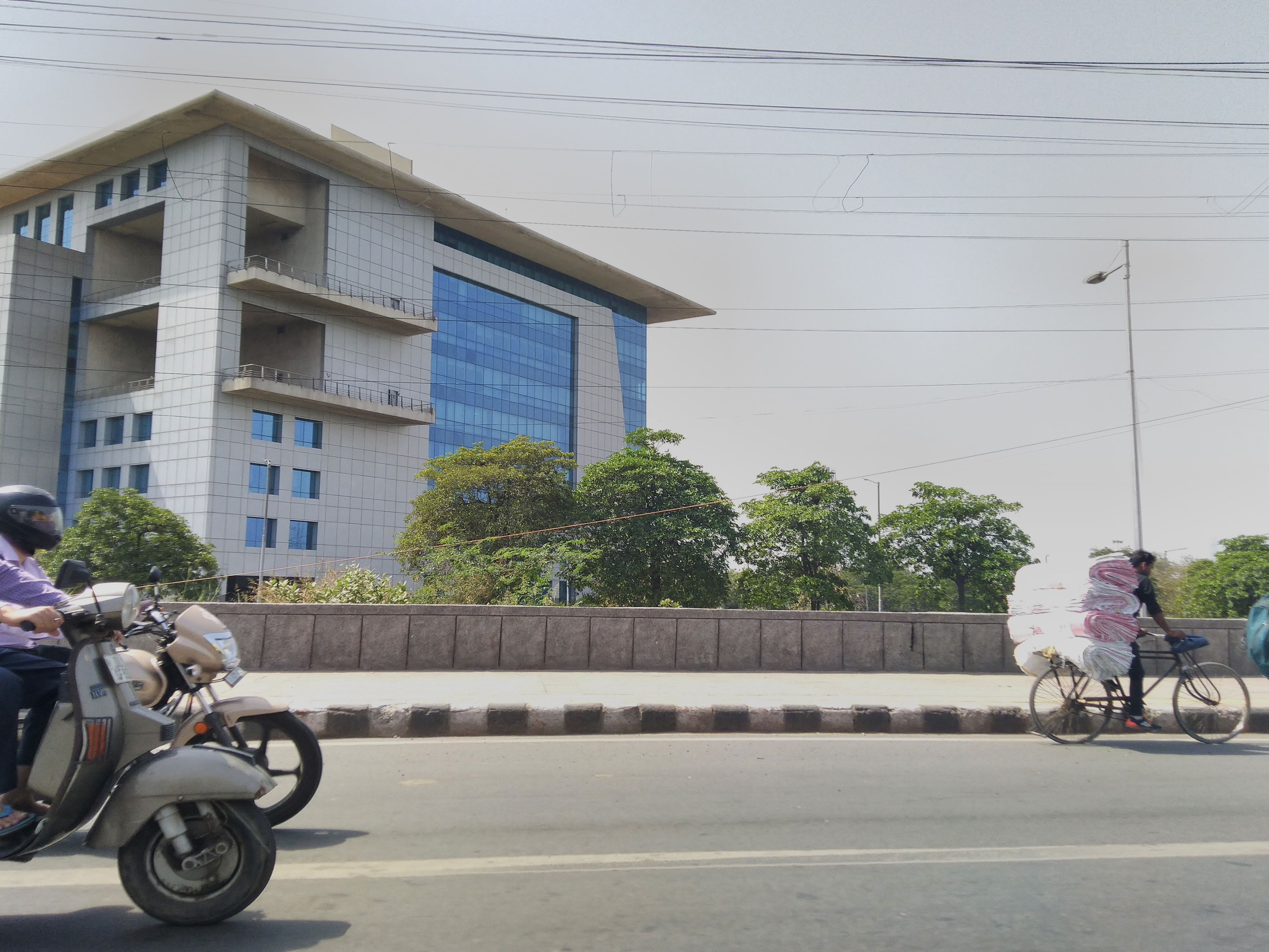 Community Centre DLF Phase III, Gurgaon — photo 4