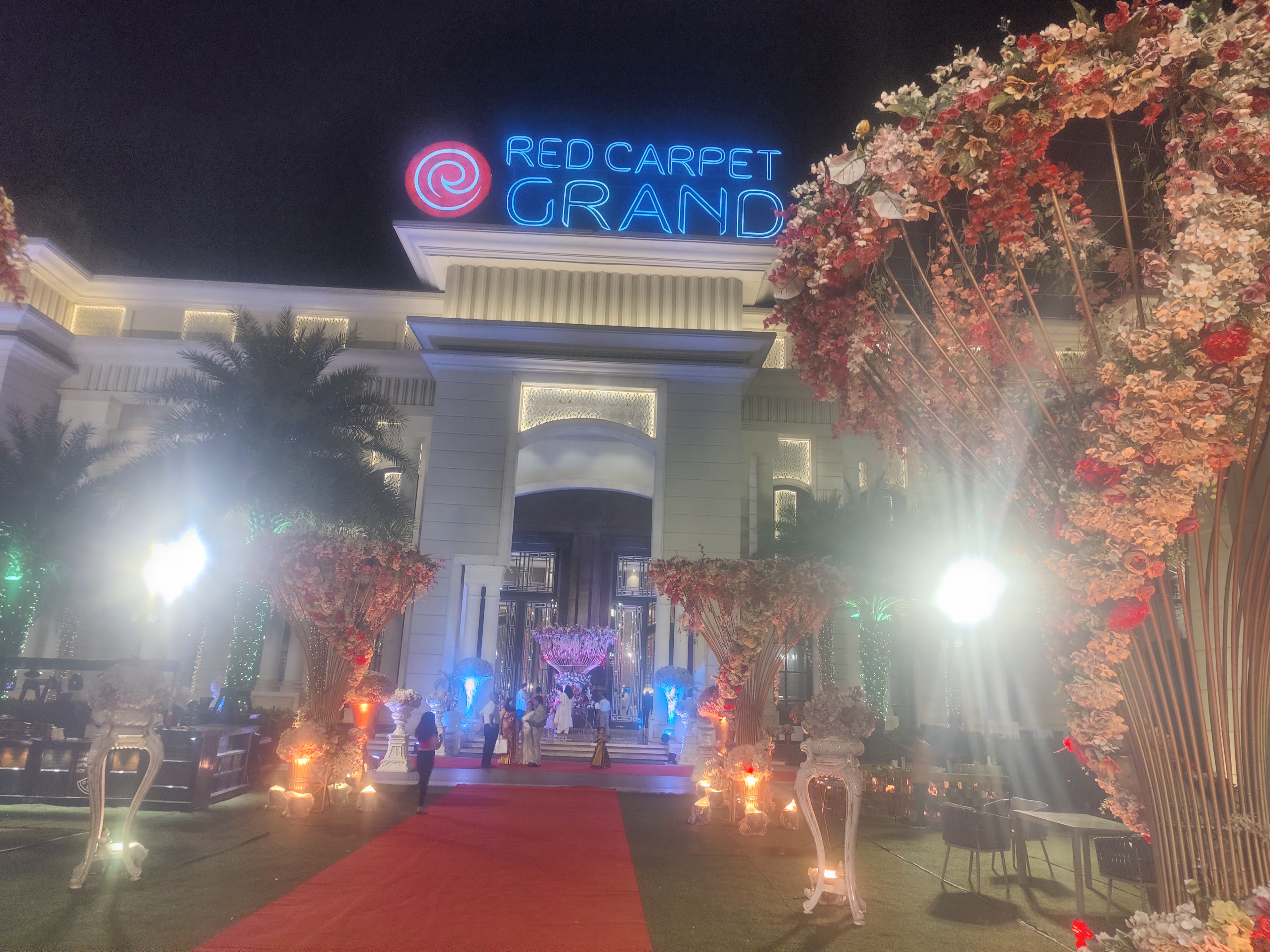 Red Carpet Grand, Ghaziabad — photo 3