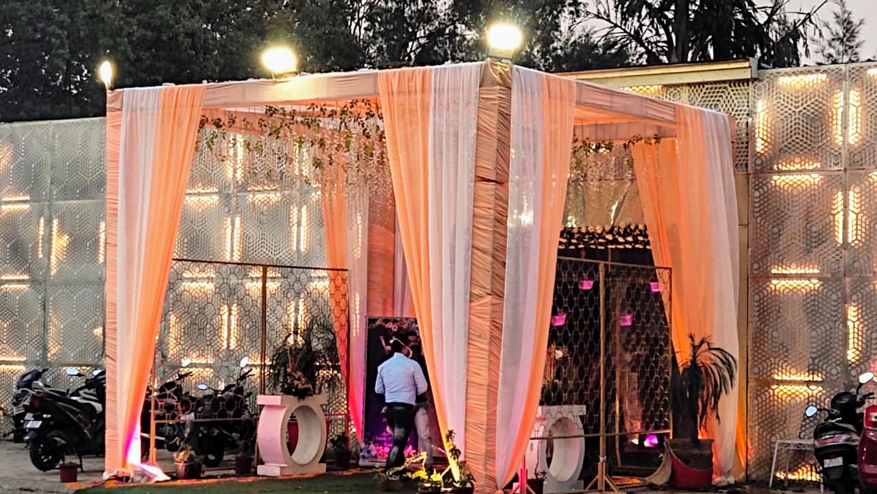Divine farms, Delhi — photo 1